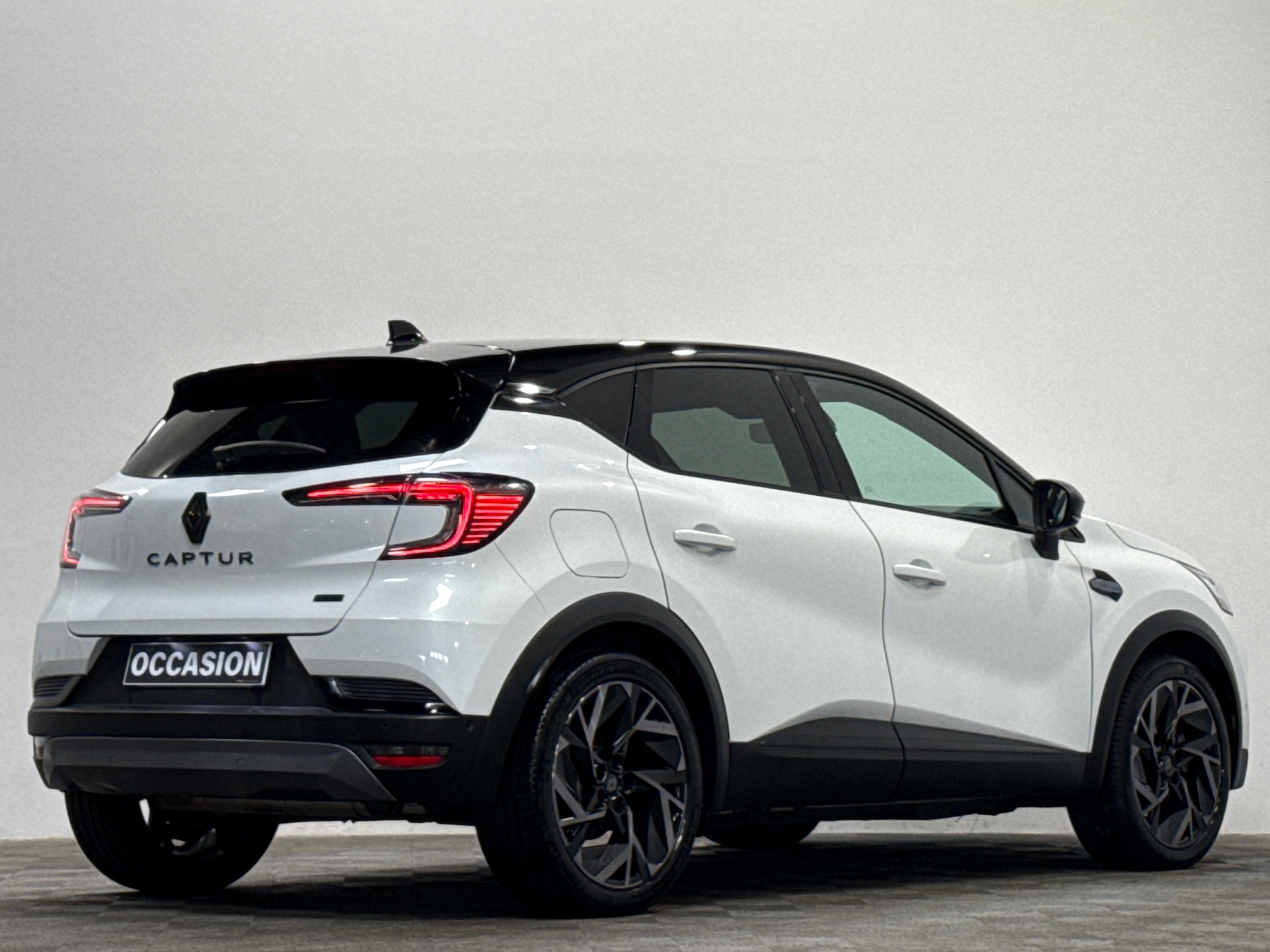 RENAULT CAPTUR E-Tech full hybrid 145 ch esprit Alpine
