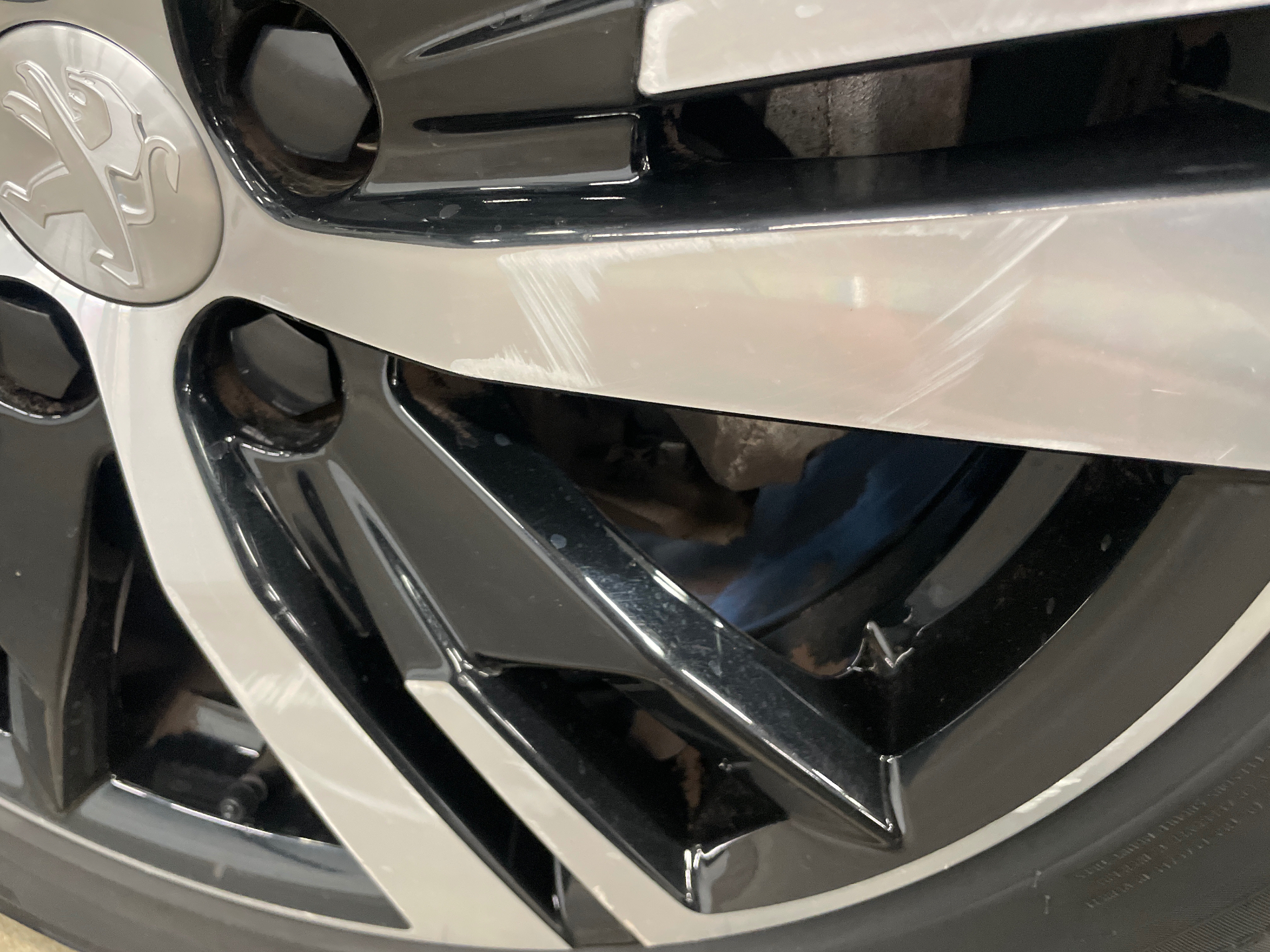 PEUGEOT 5008 BlueHDi 130ch S&S EAT8 GT — expertise