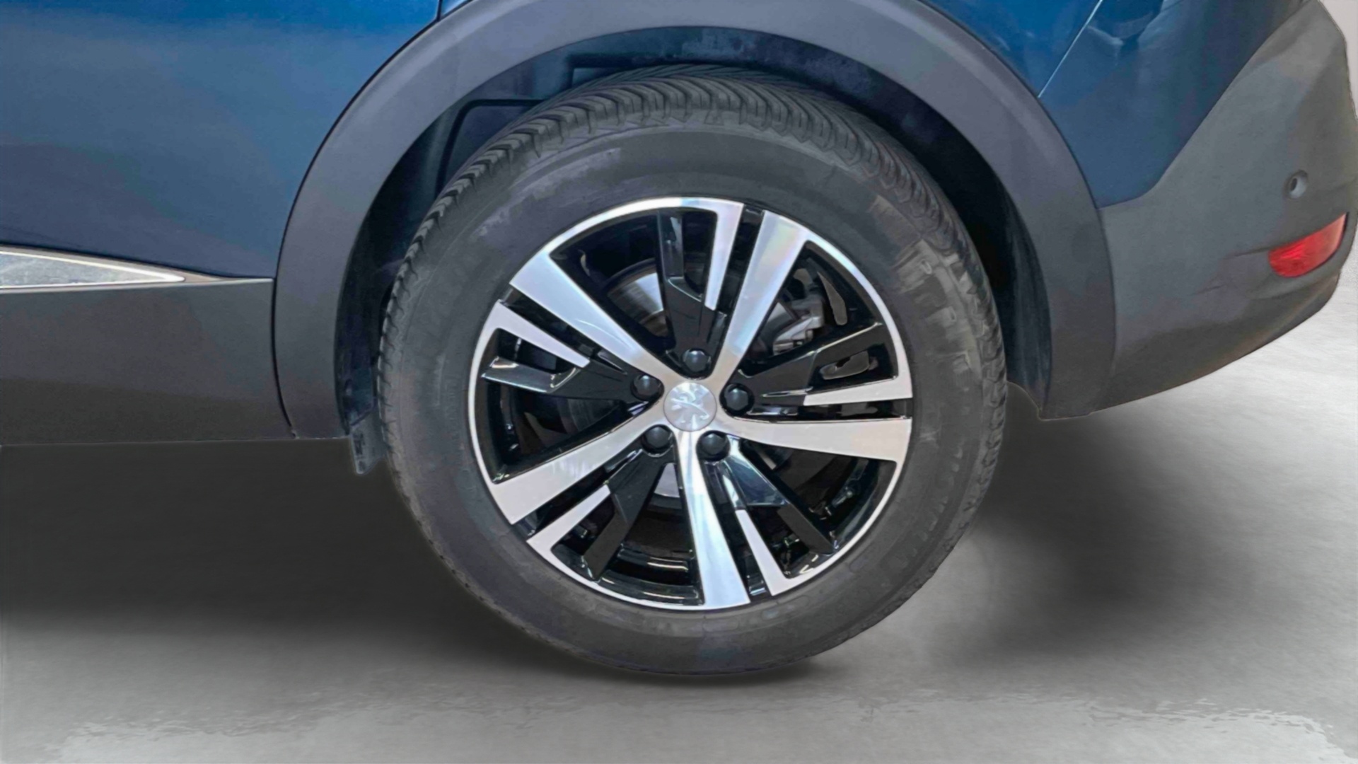 PEUGEOT 5008 BlueHDi 130ch S&S EAT8 GT