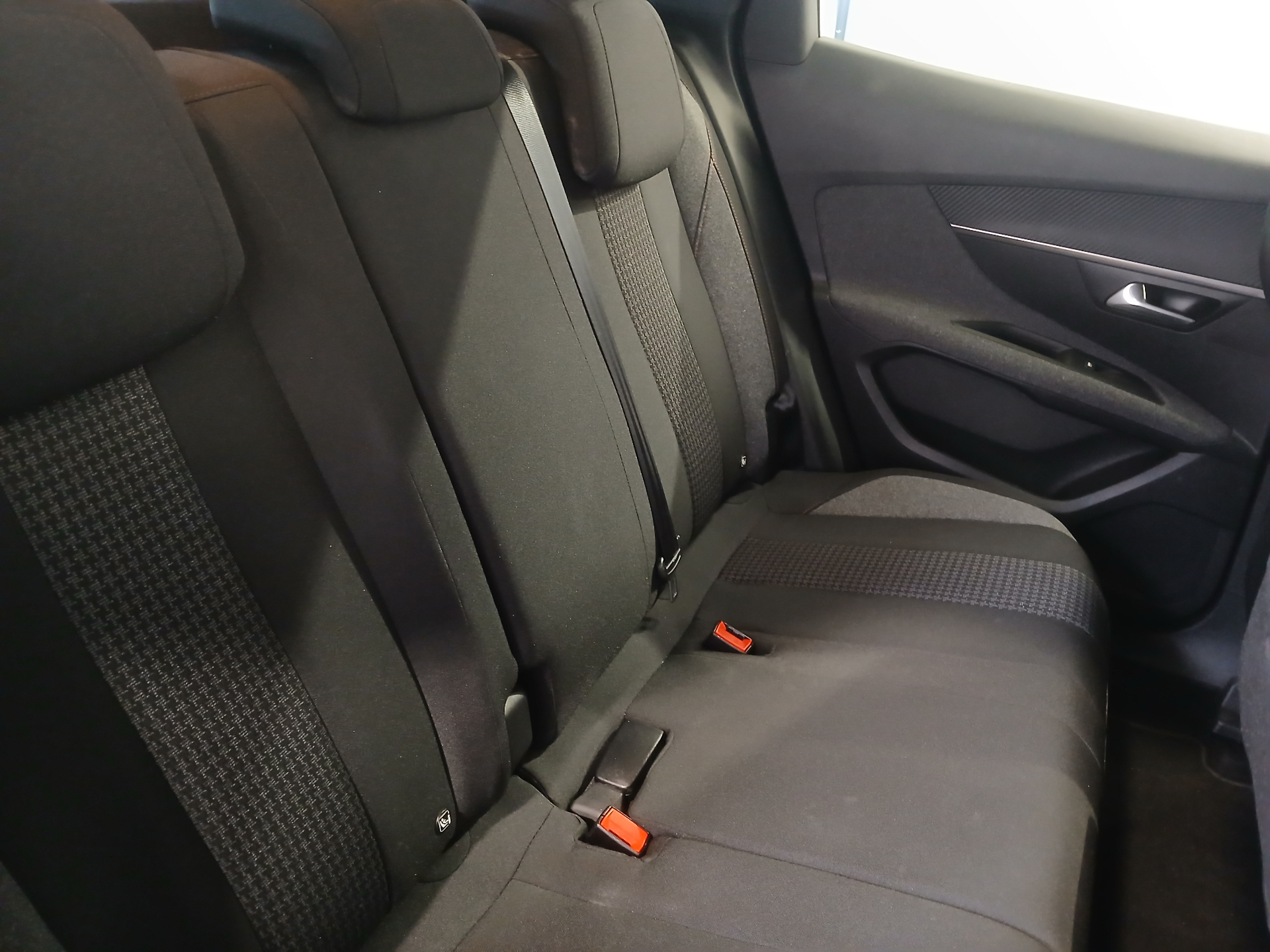 PEUGEOT 3008 1.5 BlueHDi 130ch S&S Active Pack EAT8