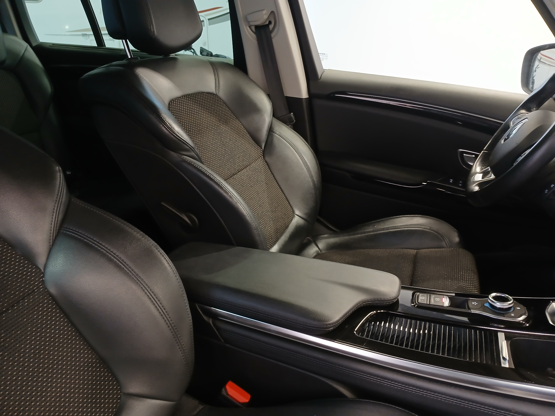 RENAULT ESPACE V Blue dCi 160 EDC Evolution - 7 Places