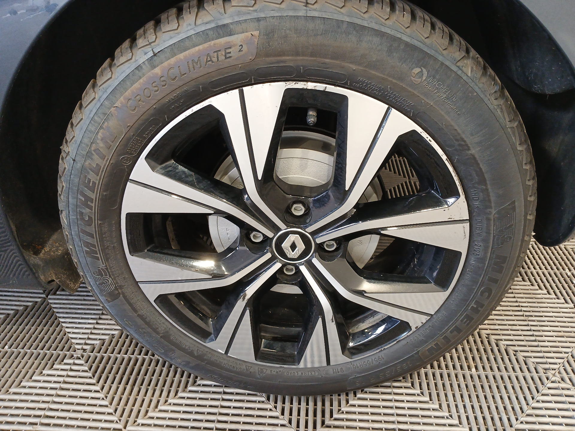 RENAULT CLIO V E-Tech full hybrid 145 Evolution — expertise