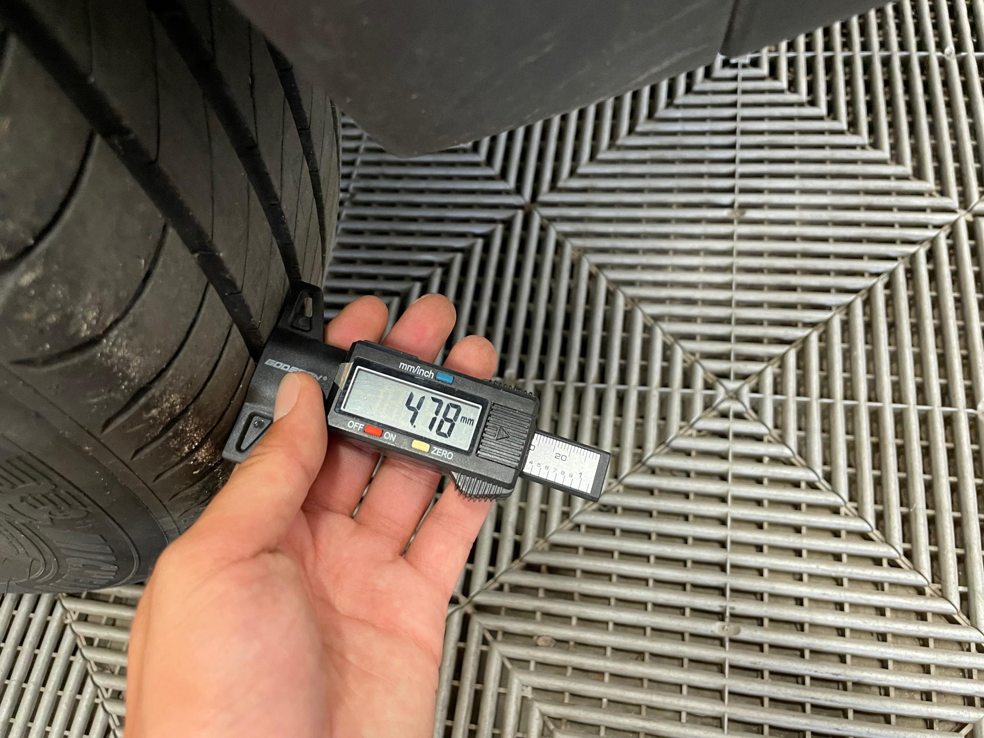 CITROEN C4 BlueHDi 130 EAT8 Max — expertise