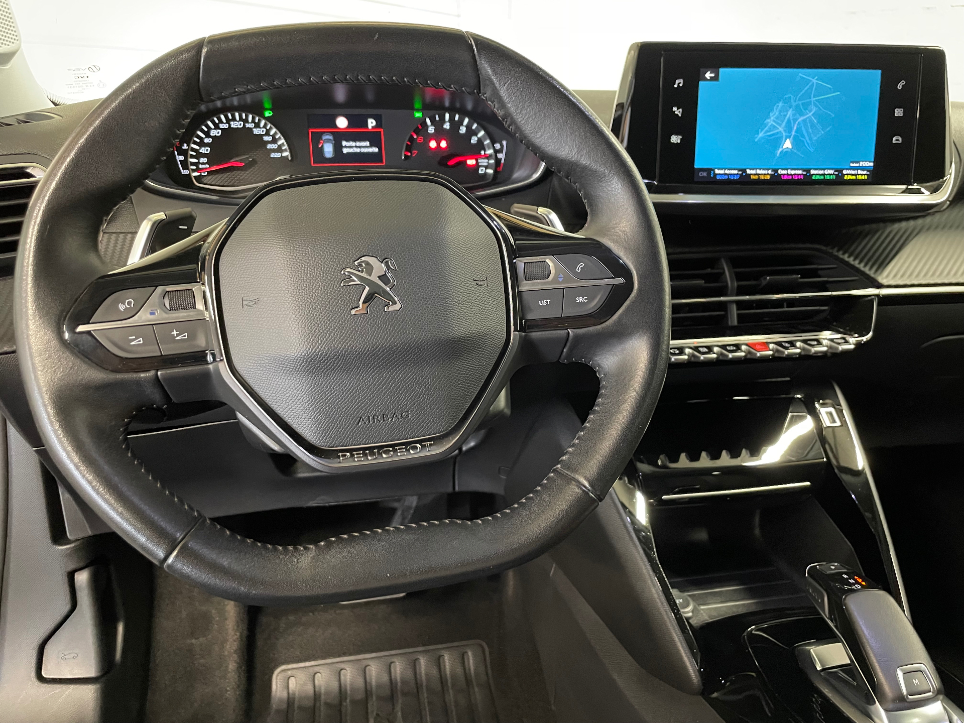 PEUGEOT 2008 BlueHDi 130 S&S EAT8 Allure