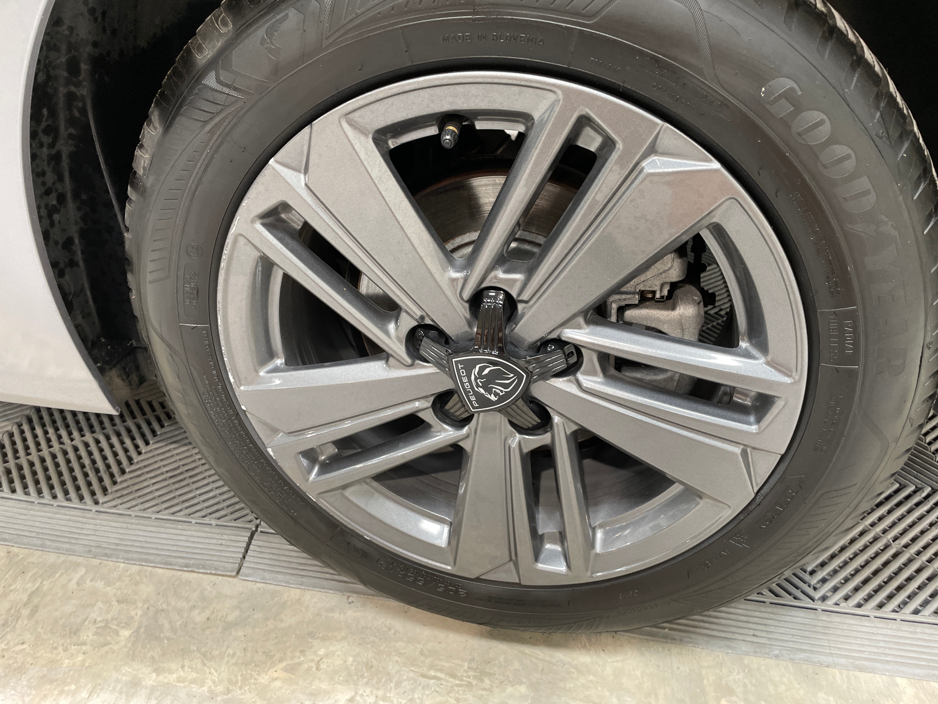 PEUGEOT 308 SW PureTech 130ch S&S EAT8 Allure — expertise