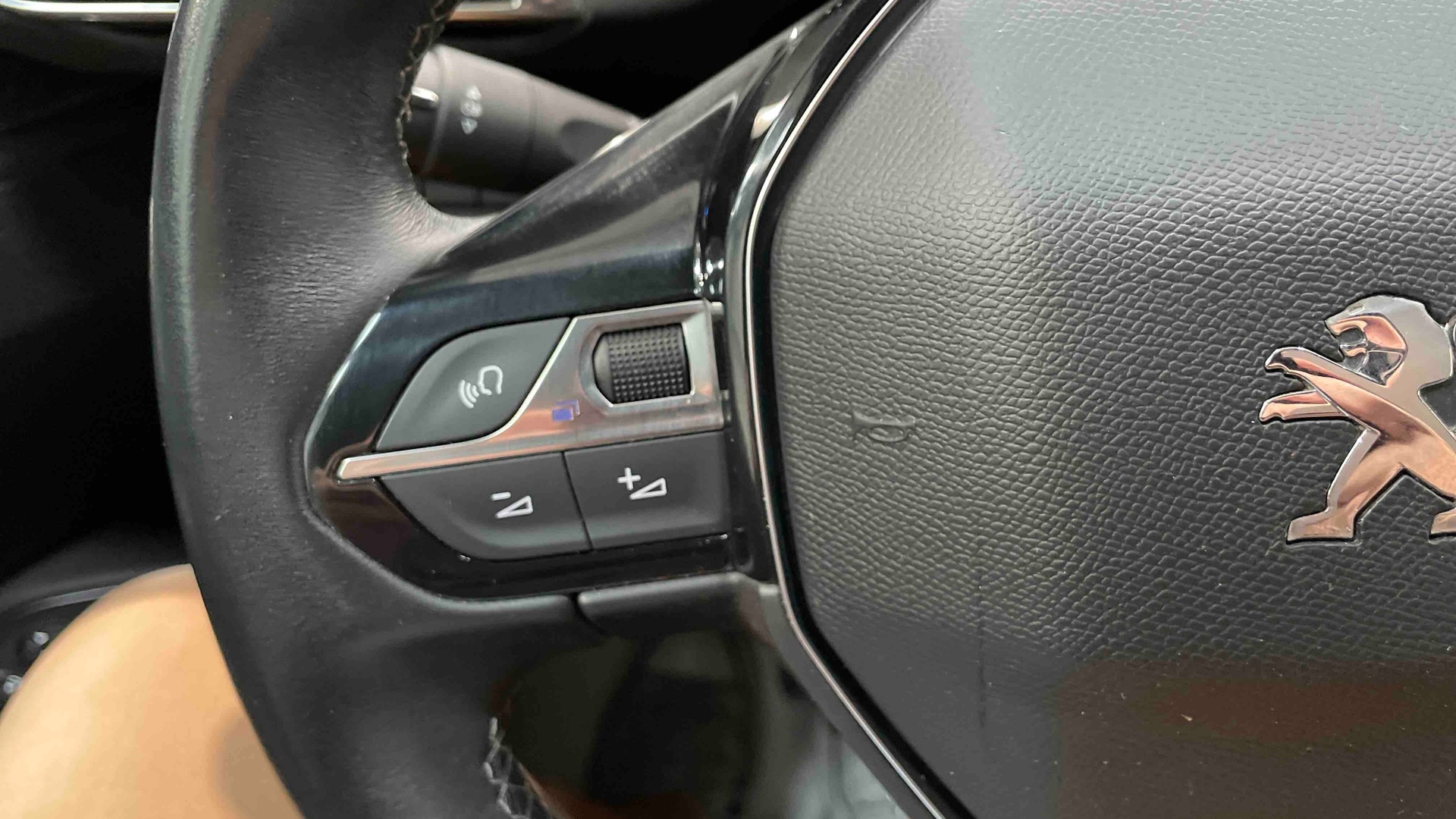 PEUGEOT 3008 PureTech 130ch S&S BVM6 Allure Pack - 5P
