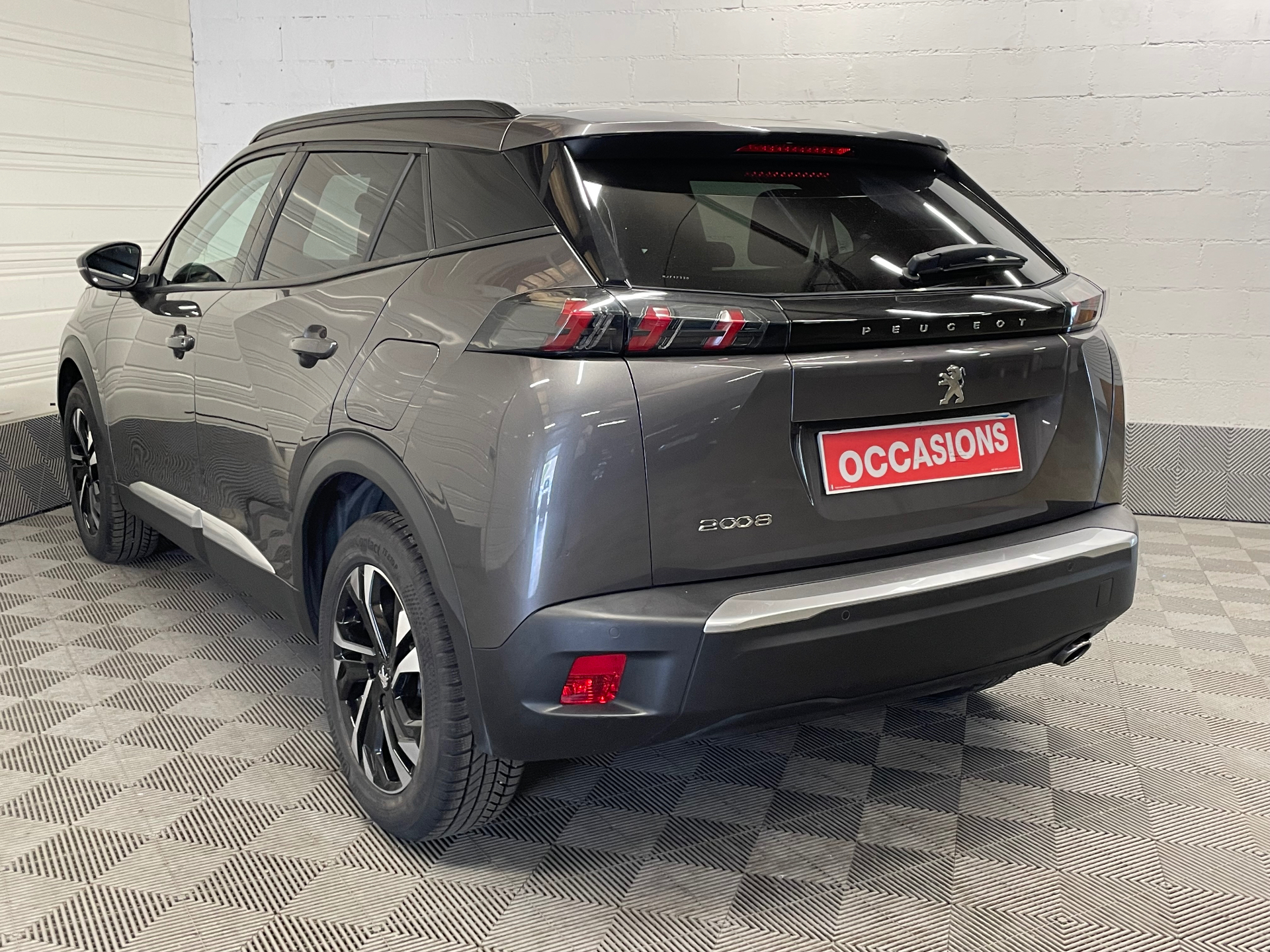 PEUGEOT 2008 BlueHDi 130 S&S EAT8 Allure