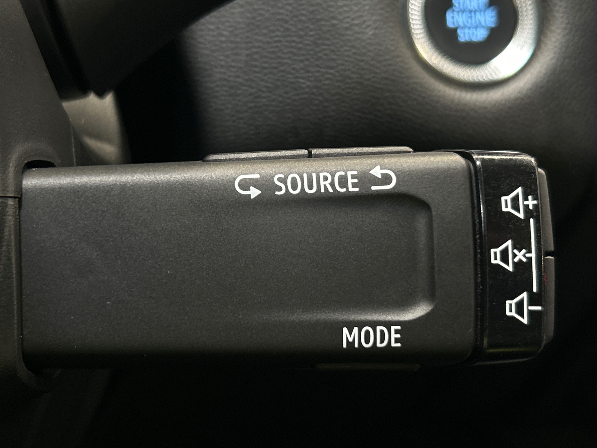 RENAULT CAPTUR E-Tech Plug-in 160 Intens