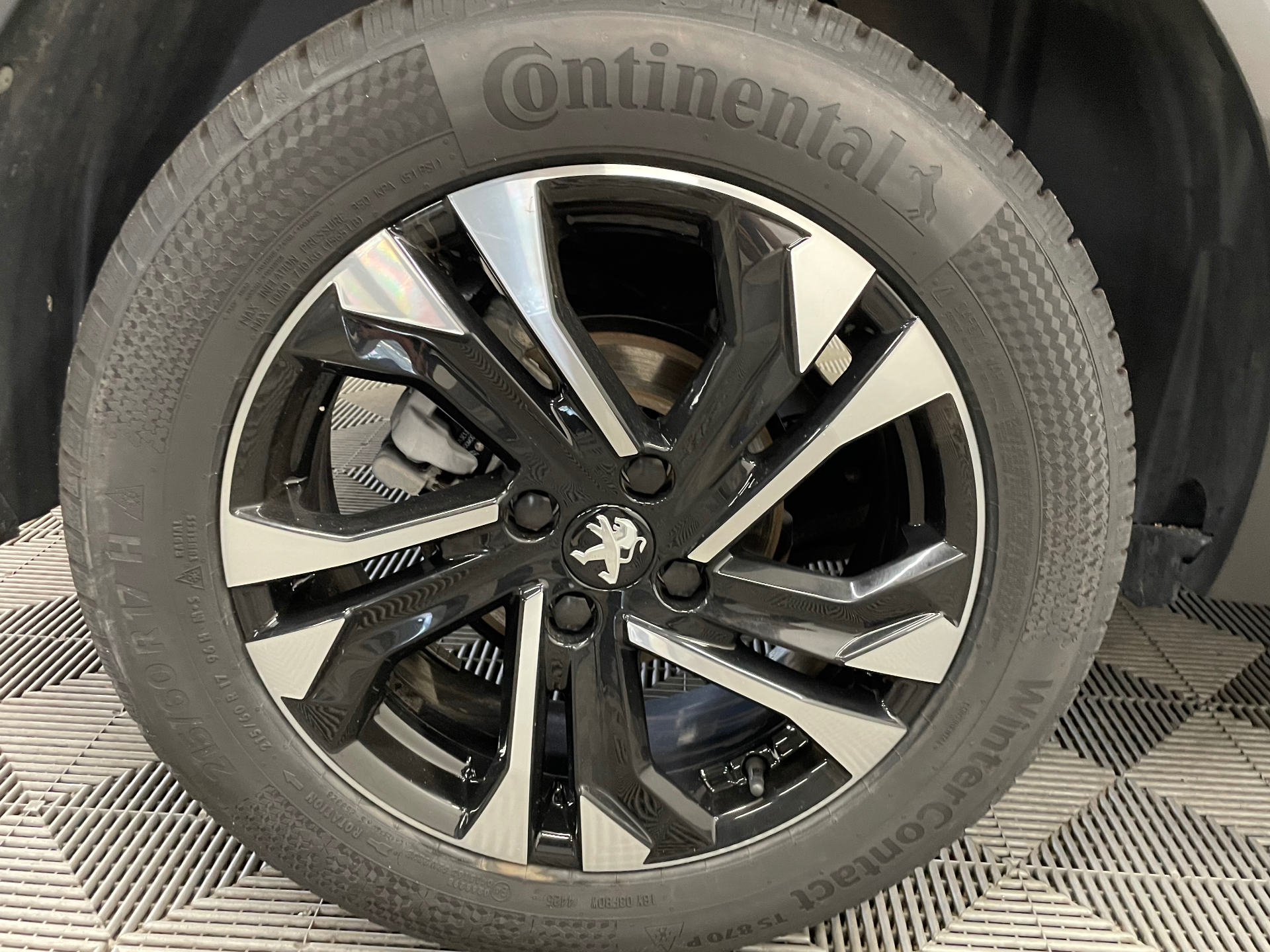 PEUGEOT 2008 BlueHDi 130 S&S EAT8 Allure