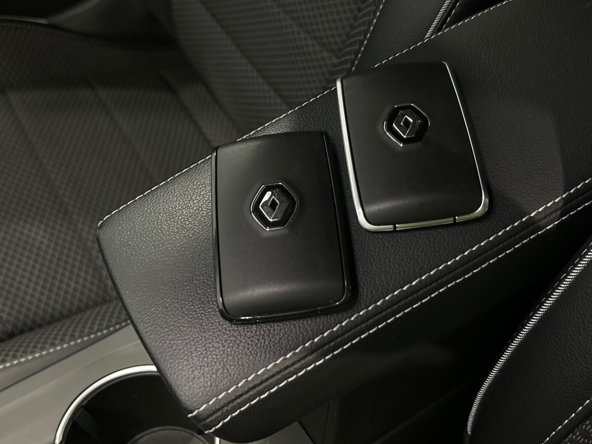 RENAULT ARKANA E-Tech hybride 145 - 22 Techno