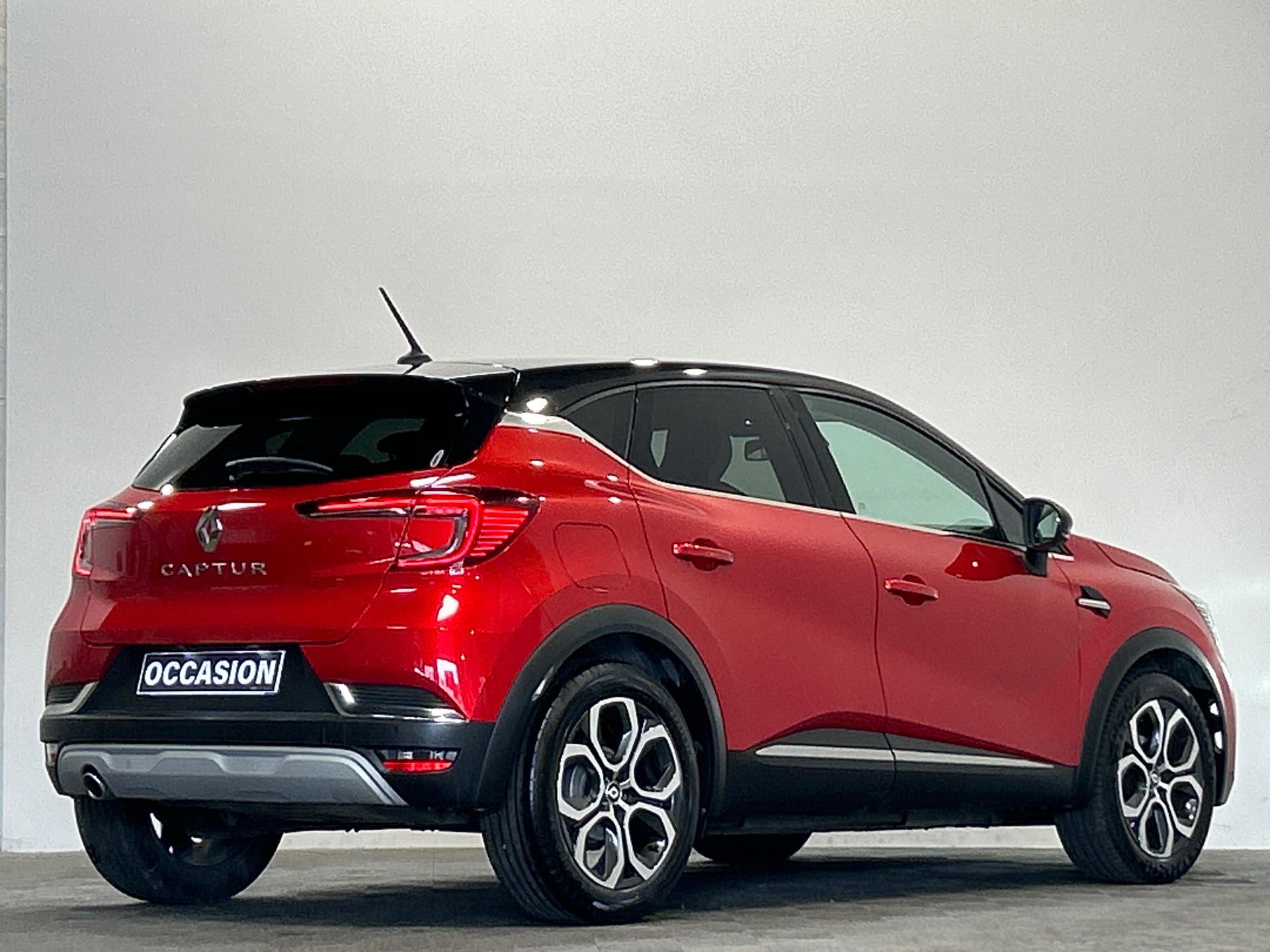 RENAULT CAPTUR TCe 140 EDC - 21 Intens