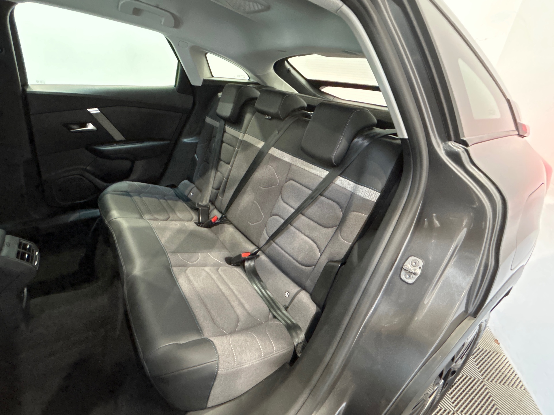 CITROEN C4 PureTech 130 BVM6 Plus