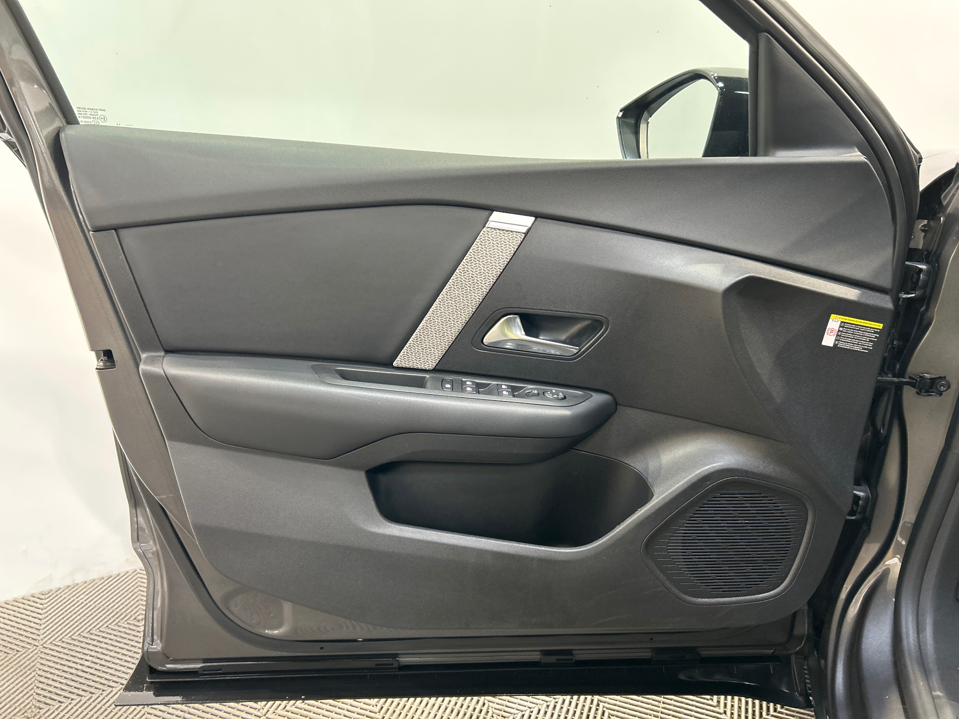 CITROEN C4 PureTech 130 BVM6 Plus