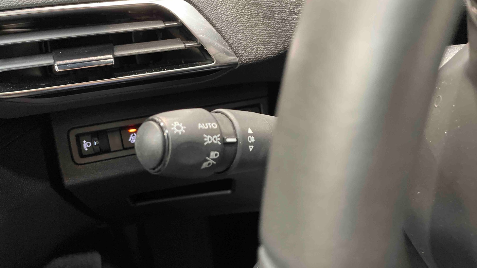 PEUGEOT 3008 BlueHDi 130ch S&S EAT8 Active Pack