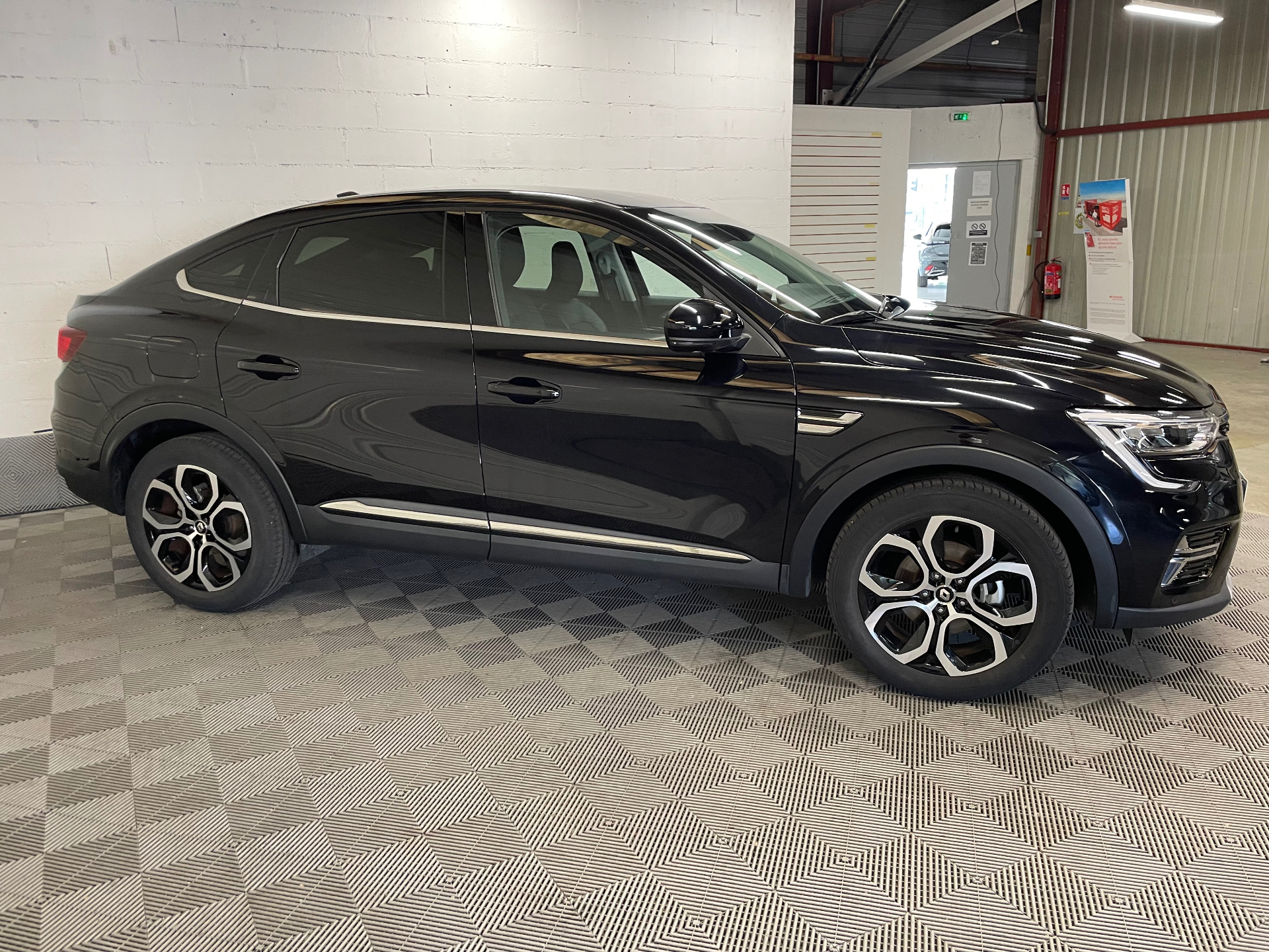 RENAULT ARKANA E-Tech hybride 145 - 22 Techno