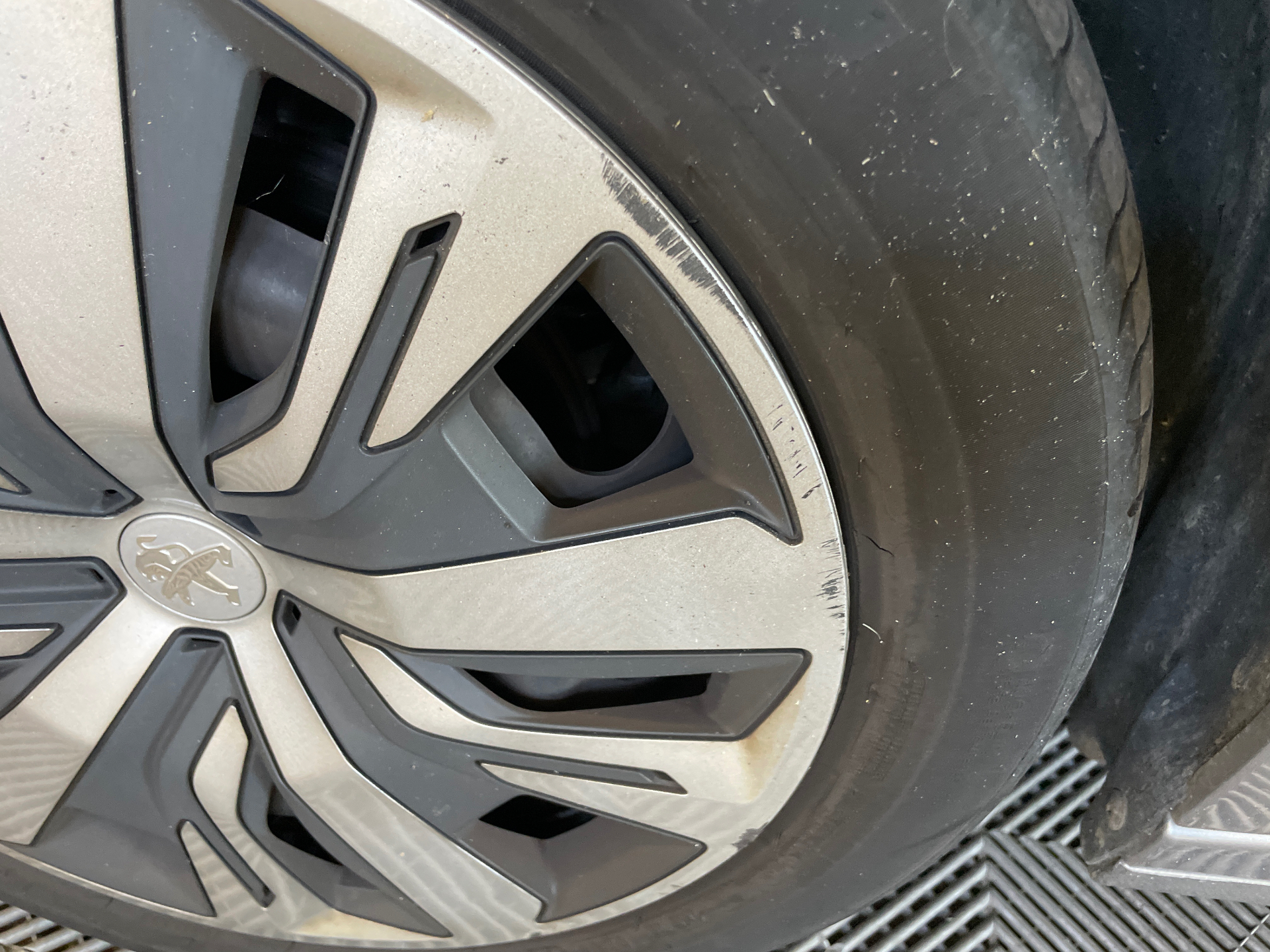 PEUGEOT 208 ACTIVE PACK PURETECH 75 S&S BVM5 — expertise