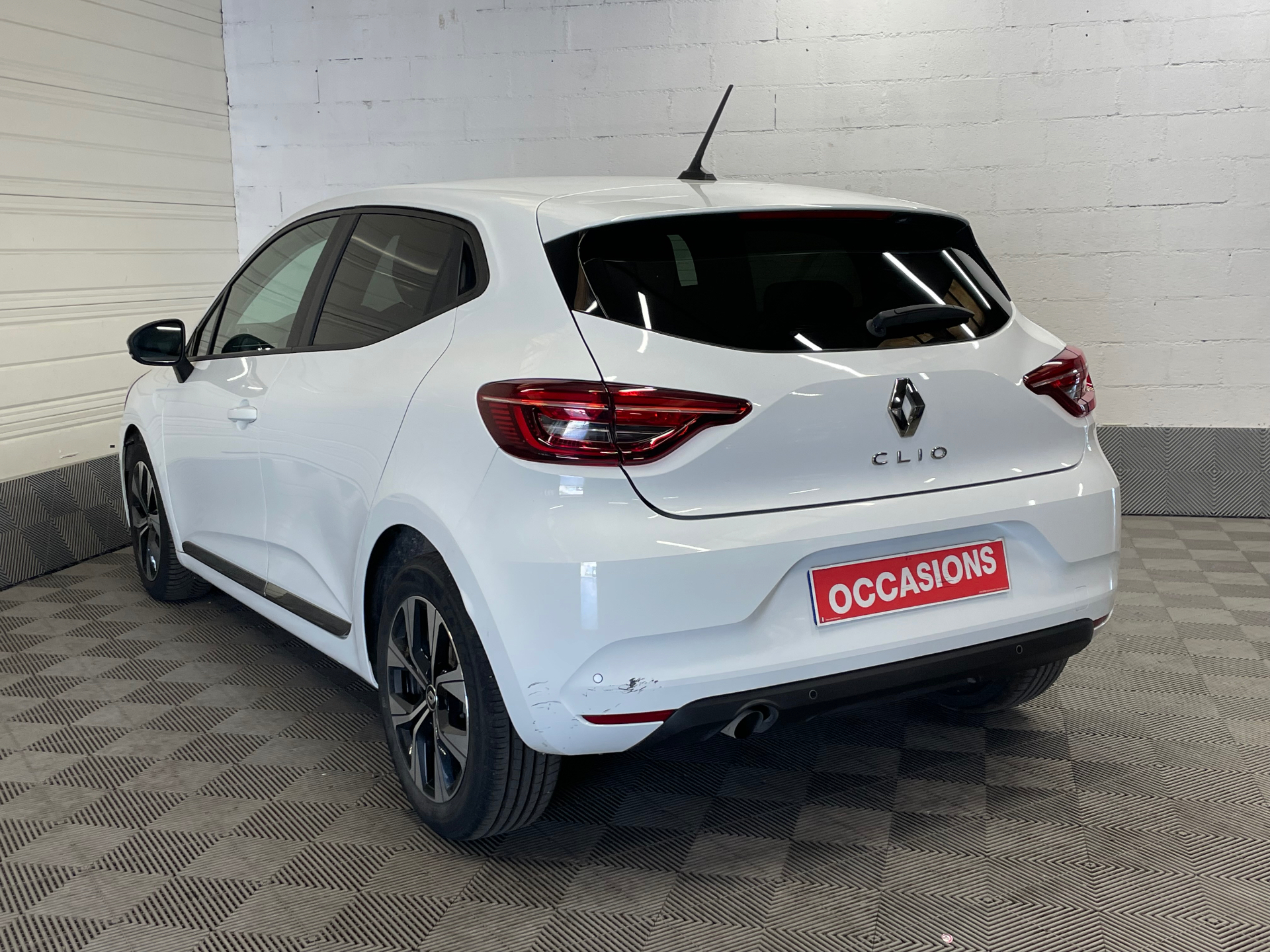 RENAULT CLIO V Blue dCi 100 Evolution
