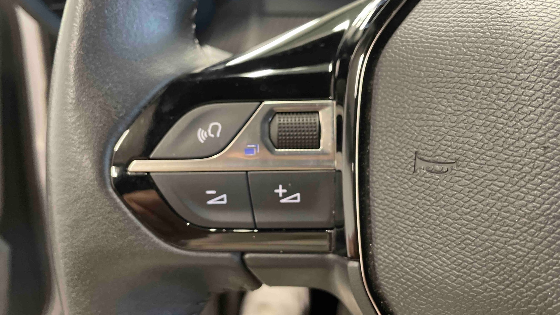 PEUGEOT 2008 STYLE PURETECH 100 S&S BVM6