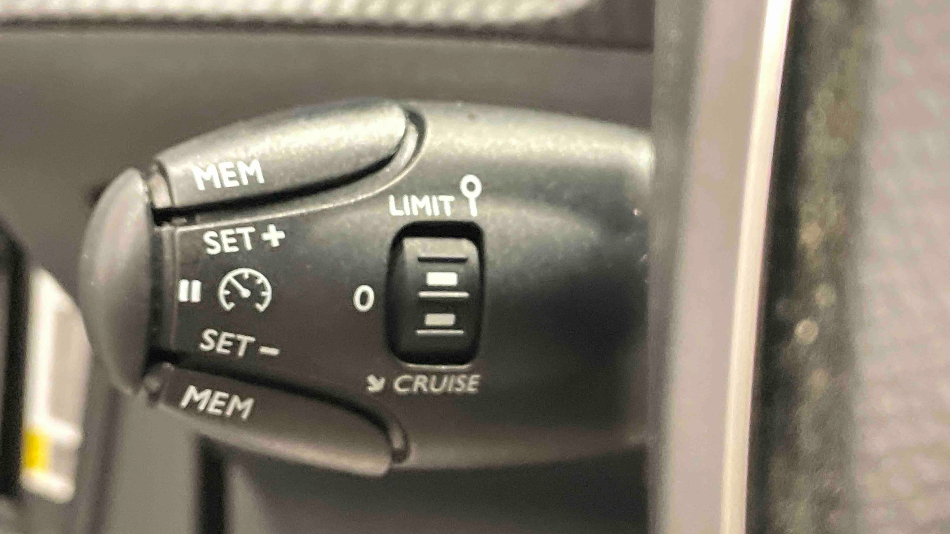 PEUGEOT 2008 Allure Pack Puretech 130 S&S BVM6