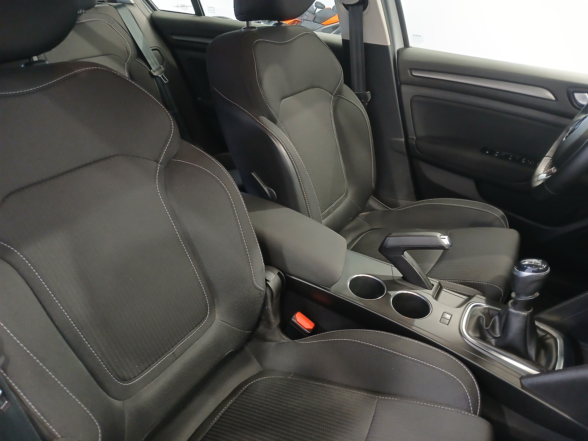RENAULT MEGANE IV ESTATE Blue dCi 115 Business