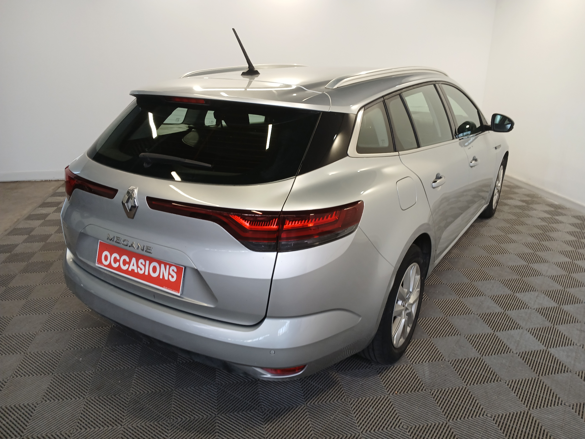 RENAULT MEGANE IV ESTATE Blue dCi 115 Business
