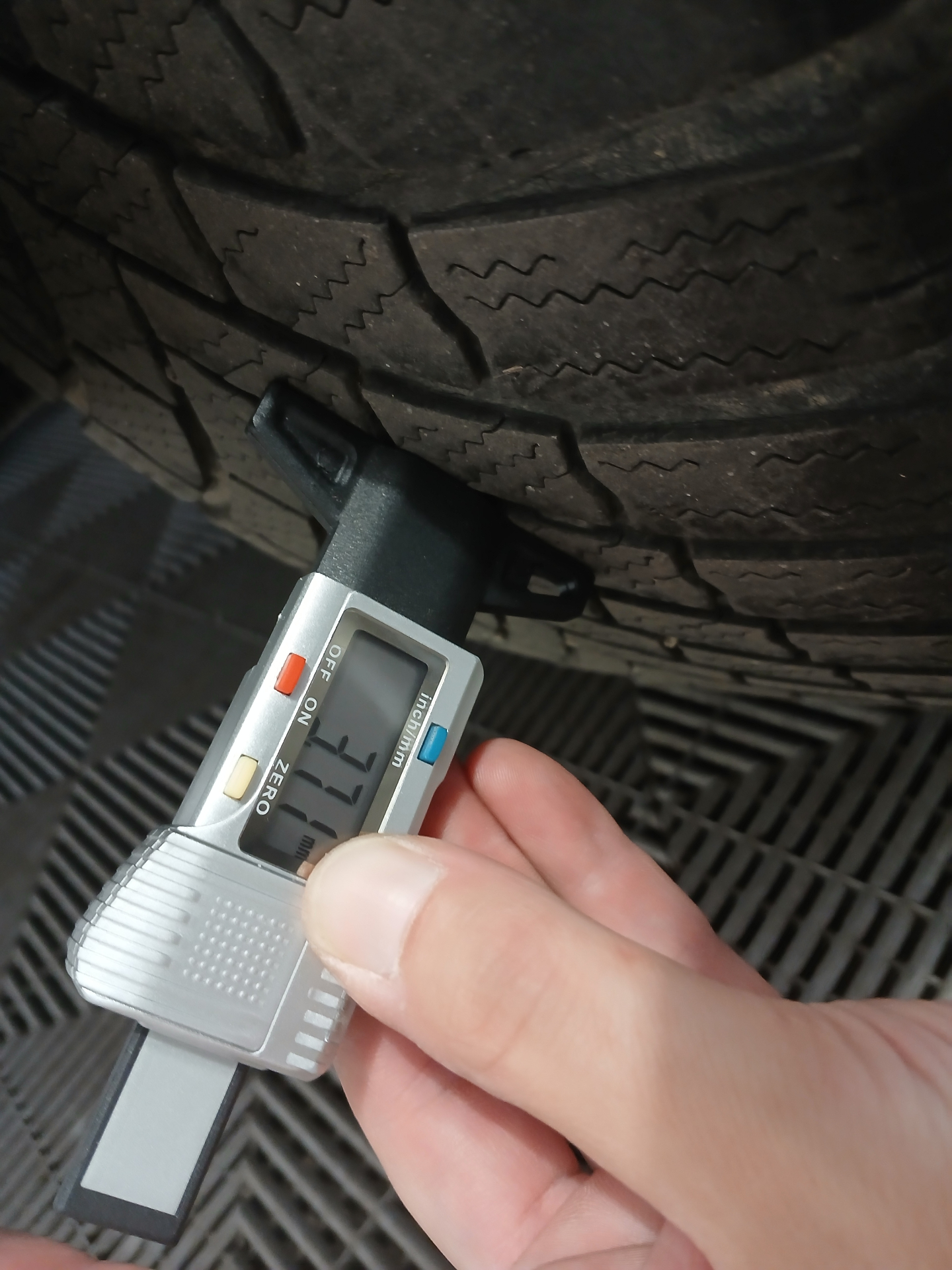 PEUGEOT 5008 BlueHDi 130ch S&S EAT8 Allure Pack — expertise