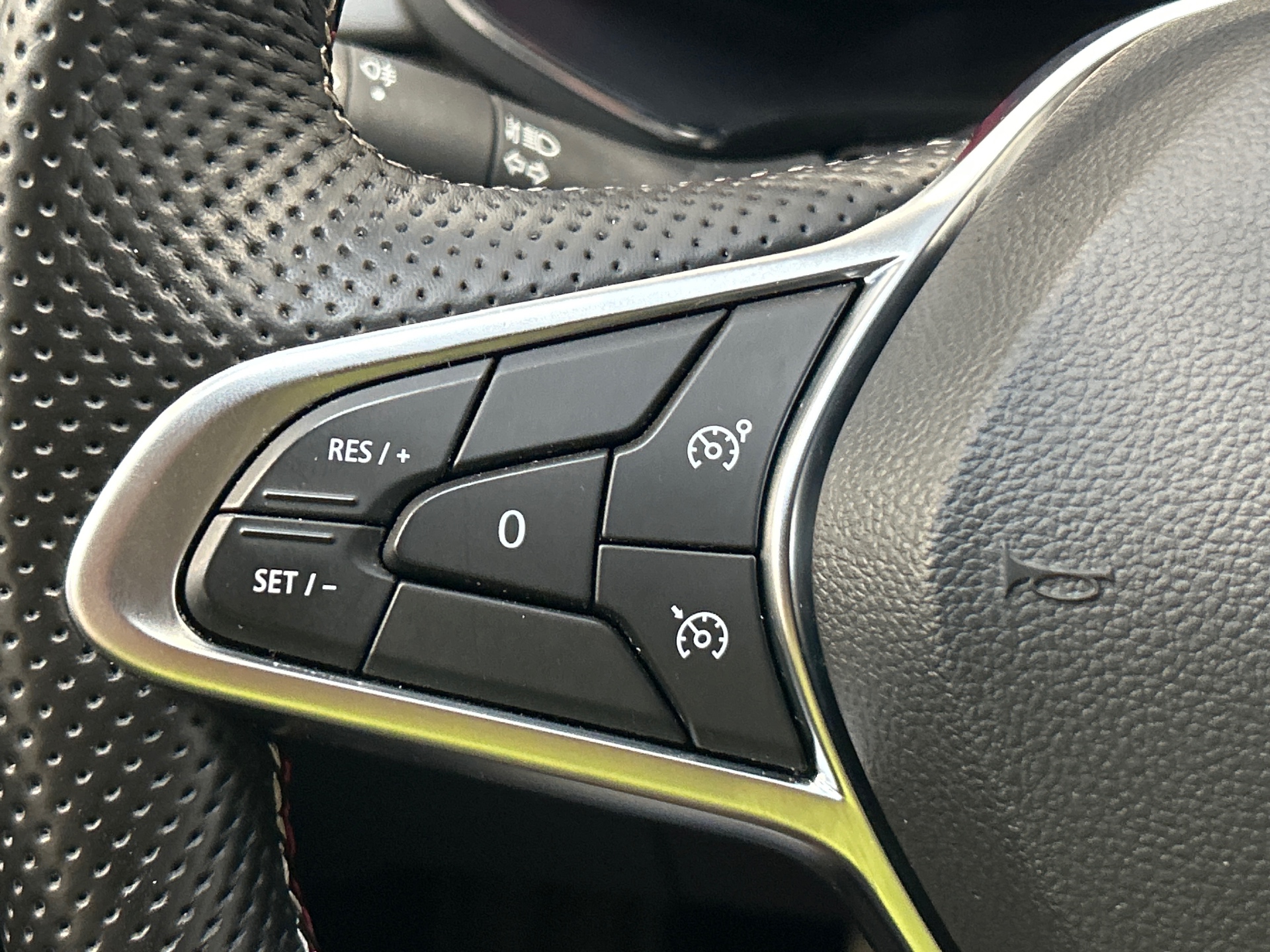 RENAULT CAPTUR 1.3 TCe mild hybrid 140ch RS Line