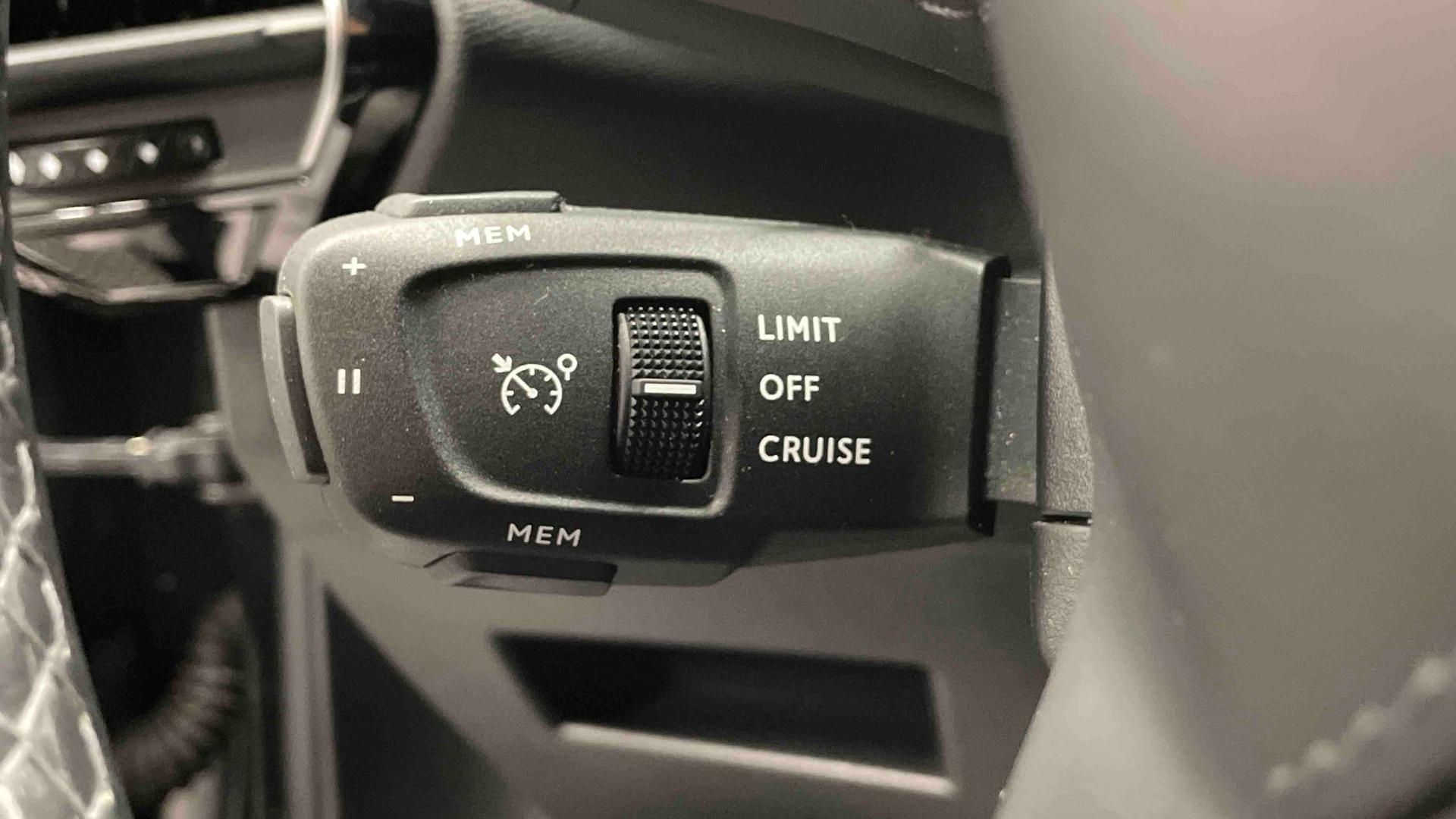 DS DS7 CROSSBACK BlueHDi 130 EAT8 Rivoli
