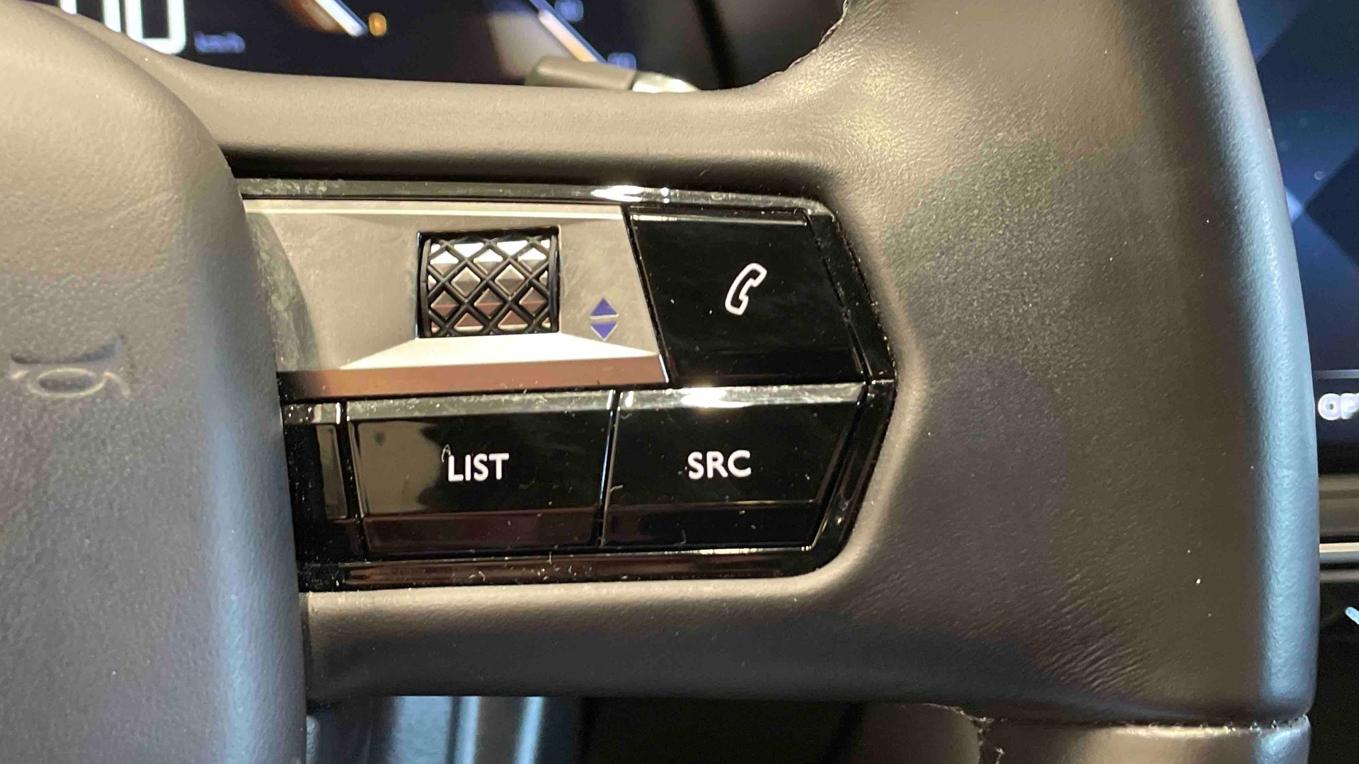 DS DS7 CROSSBACK BlueHDi 130 EAT8 Rivoli