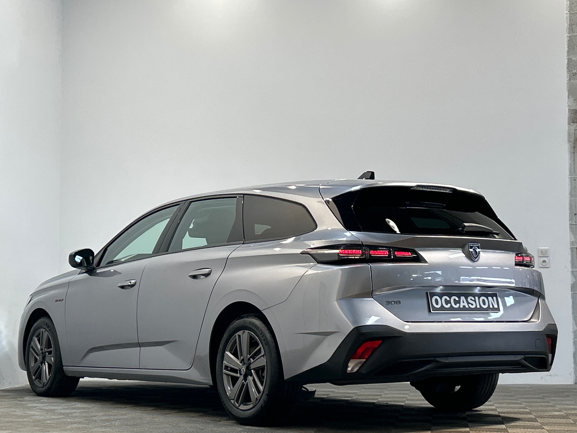 PEUGEOT 308 SW Style Hybrid 145 ch e-DCS6