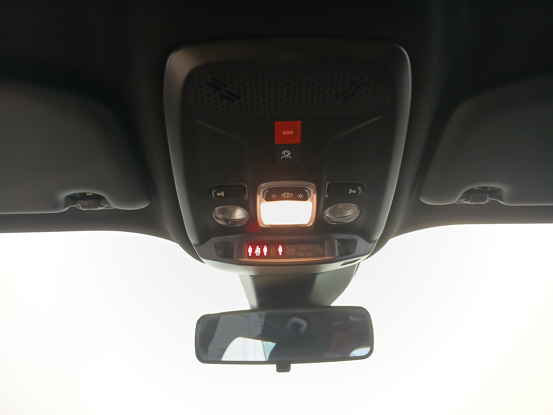 PEUGEOT 2008 Style Hybrid 145 ch e-DCS6