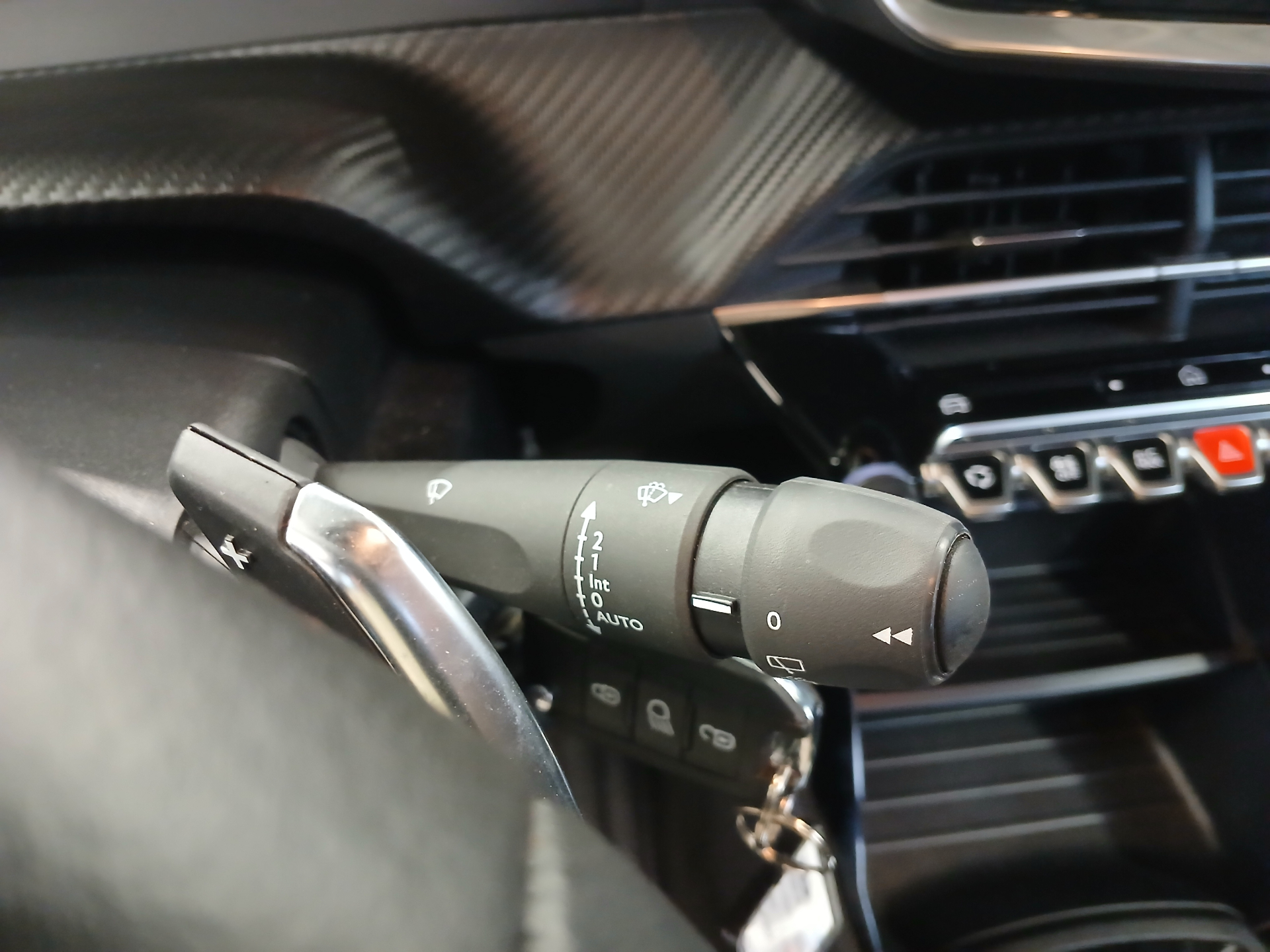 PEUGEOT 2008 Style Hybrid 145 ch e-DCS6