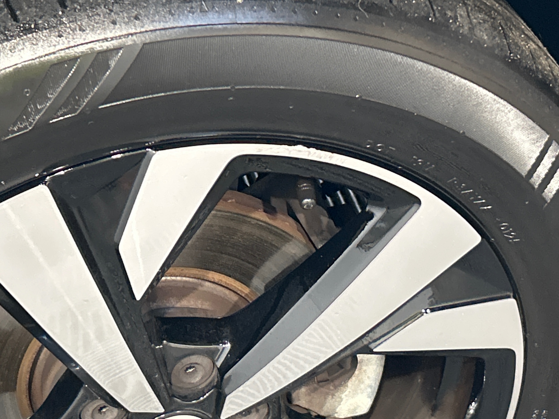 VOLKSWAGEN TAIGO TSI 115 HP LIFE DSG — expertise