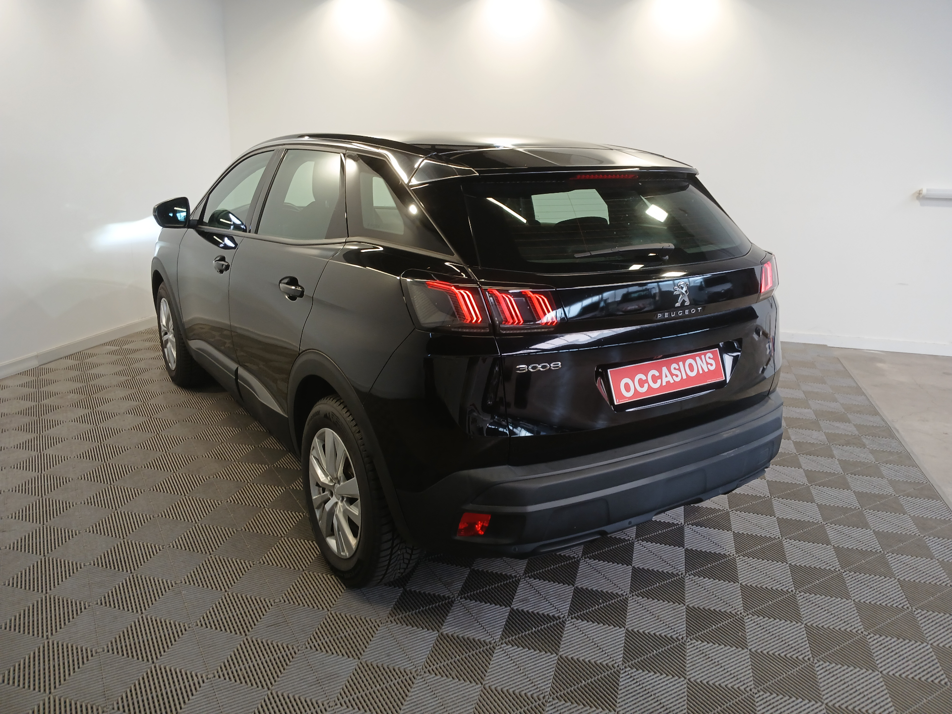 PEUGEOT 3008 BlueHDi 130ch S&S EAT8 Active Pack