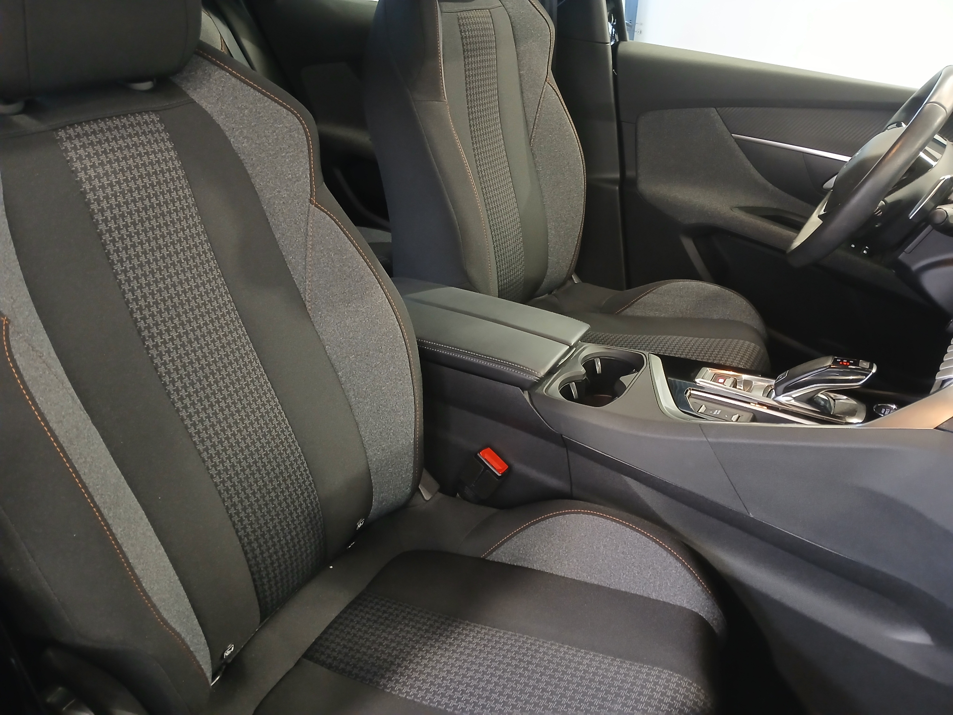 PEUGEOT 3008 BlueHDi 130ch S&S EAT8 Active Pack