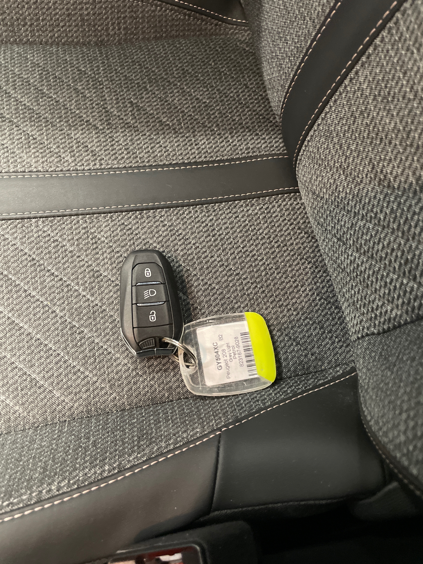 PEUGEOT 208 Allure 100 ch BVM6 — expertise