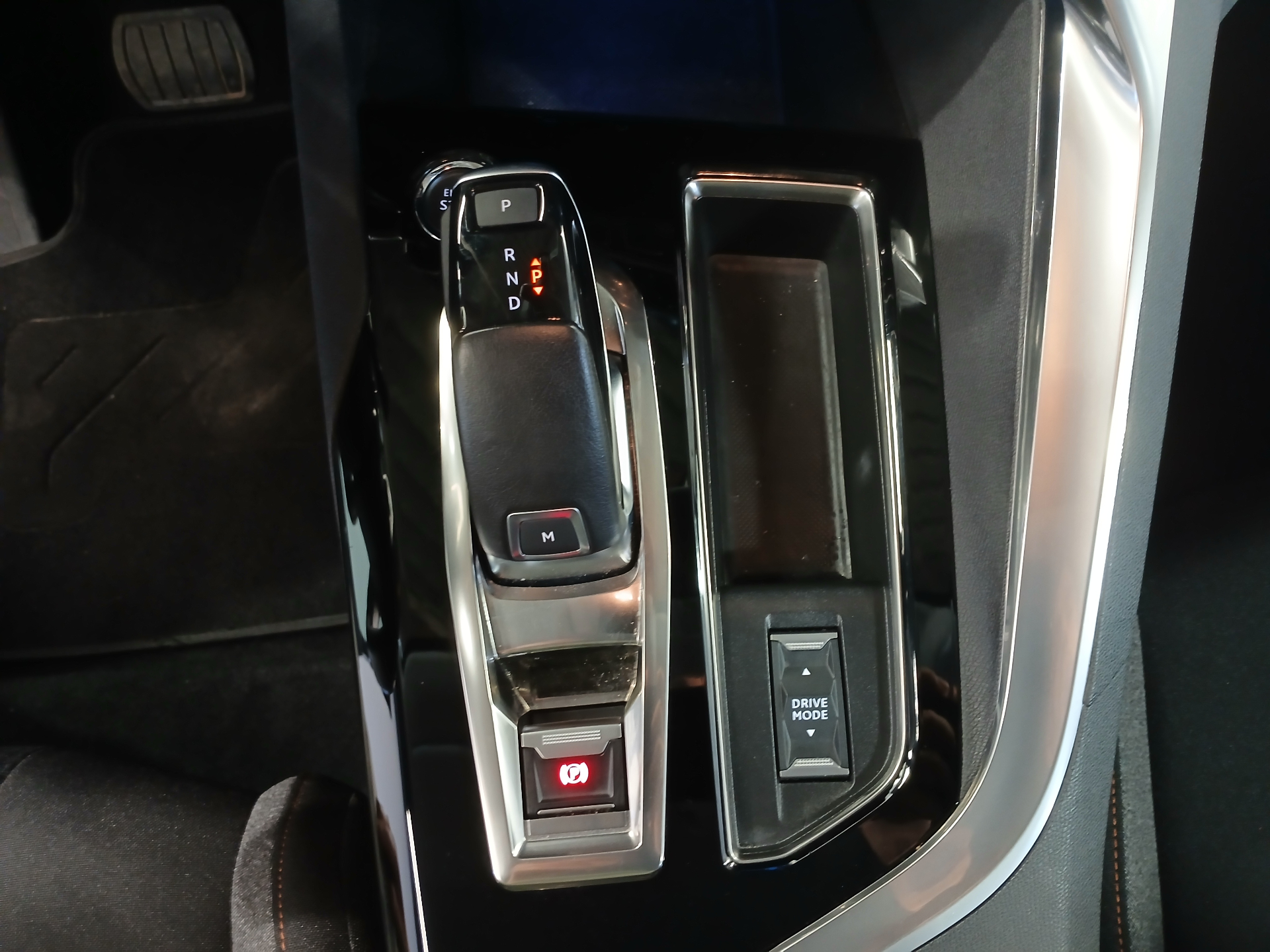 PEUGEOT 3008 BlueHDi 130ch S&S EAT8 Active Pack