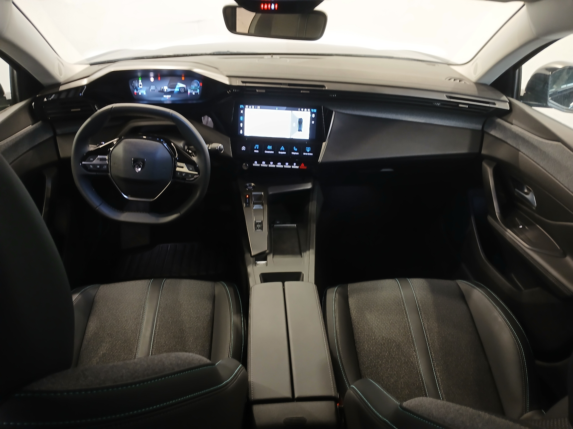 PEUGEOT 408 Allure Hybrid 145 ch e-DCS6