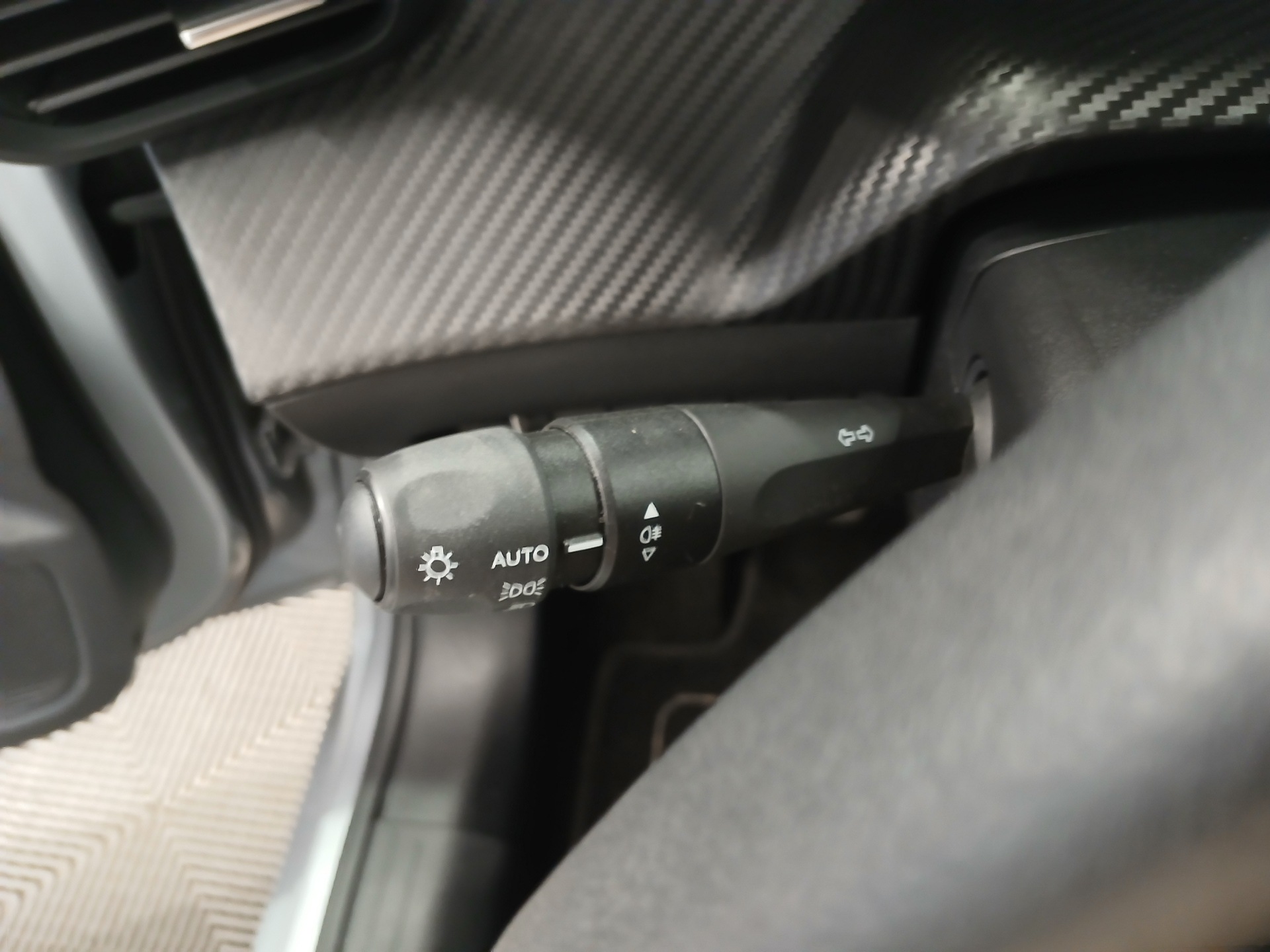 PEUGEOT 208 Style 100 ch BVM6