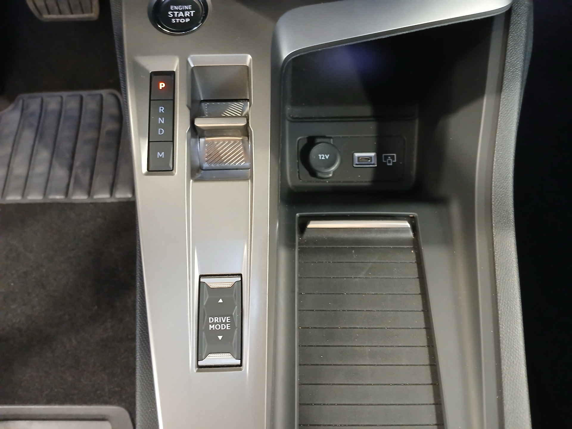 PEUGEOT 408 Allure Hybrid 145 ch e-DCS6