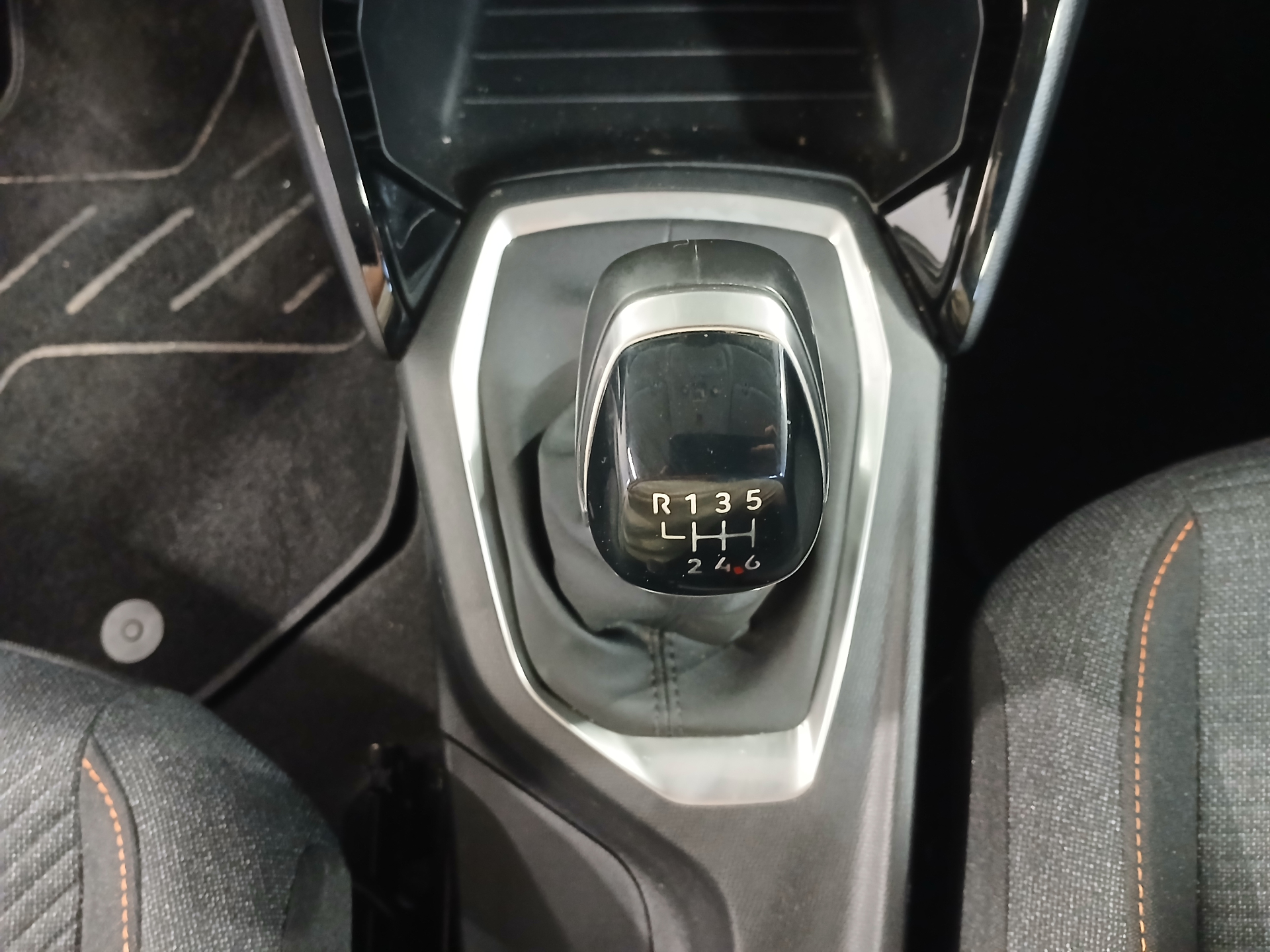 PEUGEOT 208 Style 100 ch BVM6