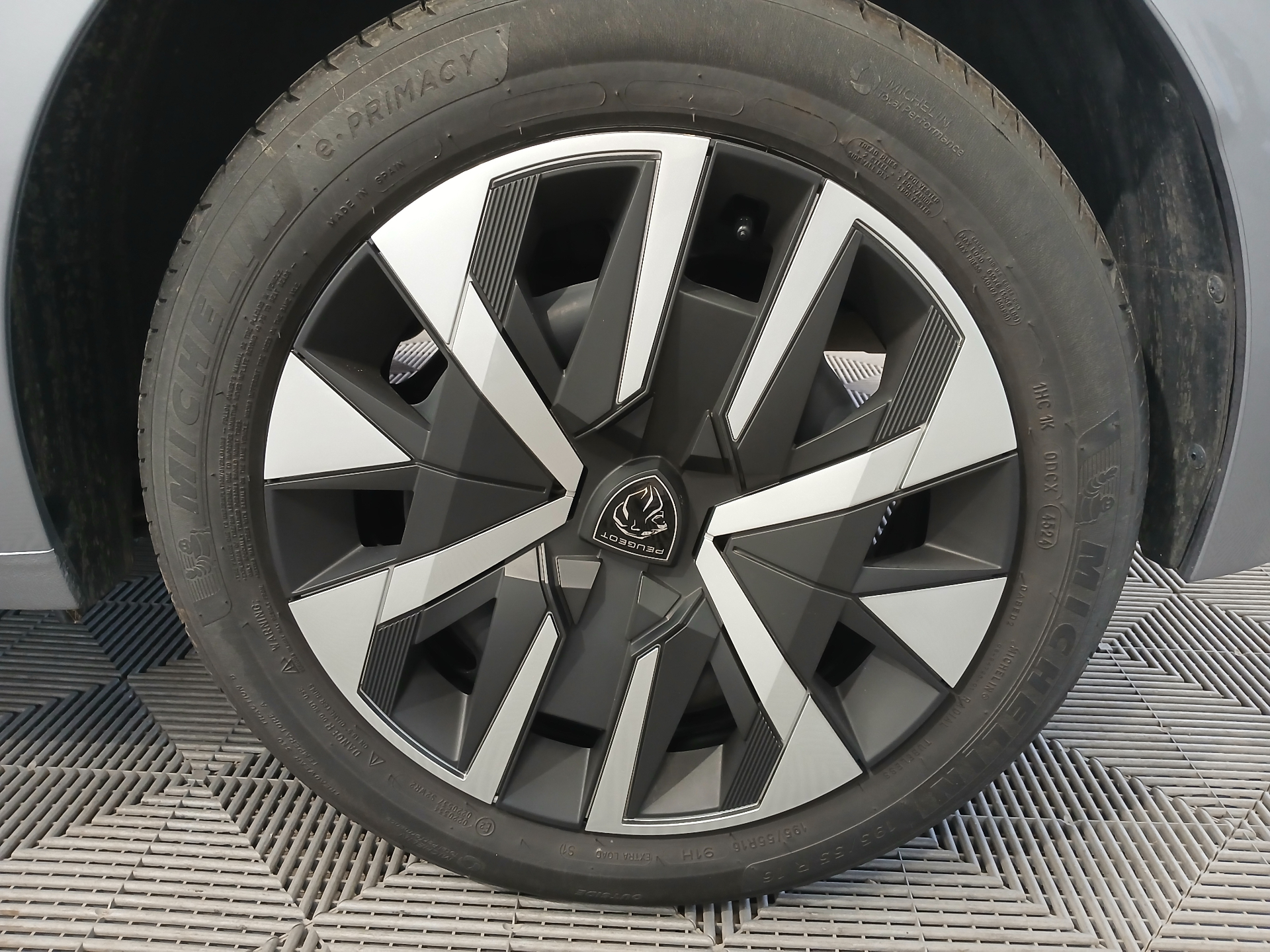 PEUGEOT 208 Style 100 ch BVM6