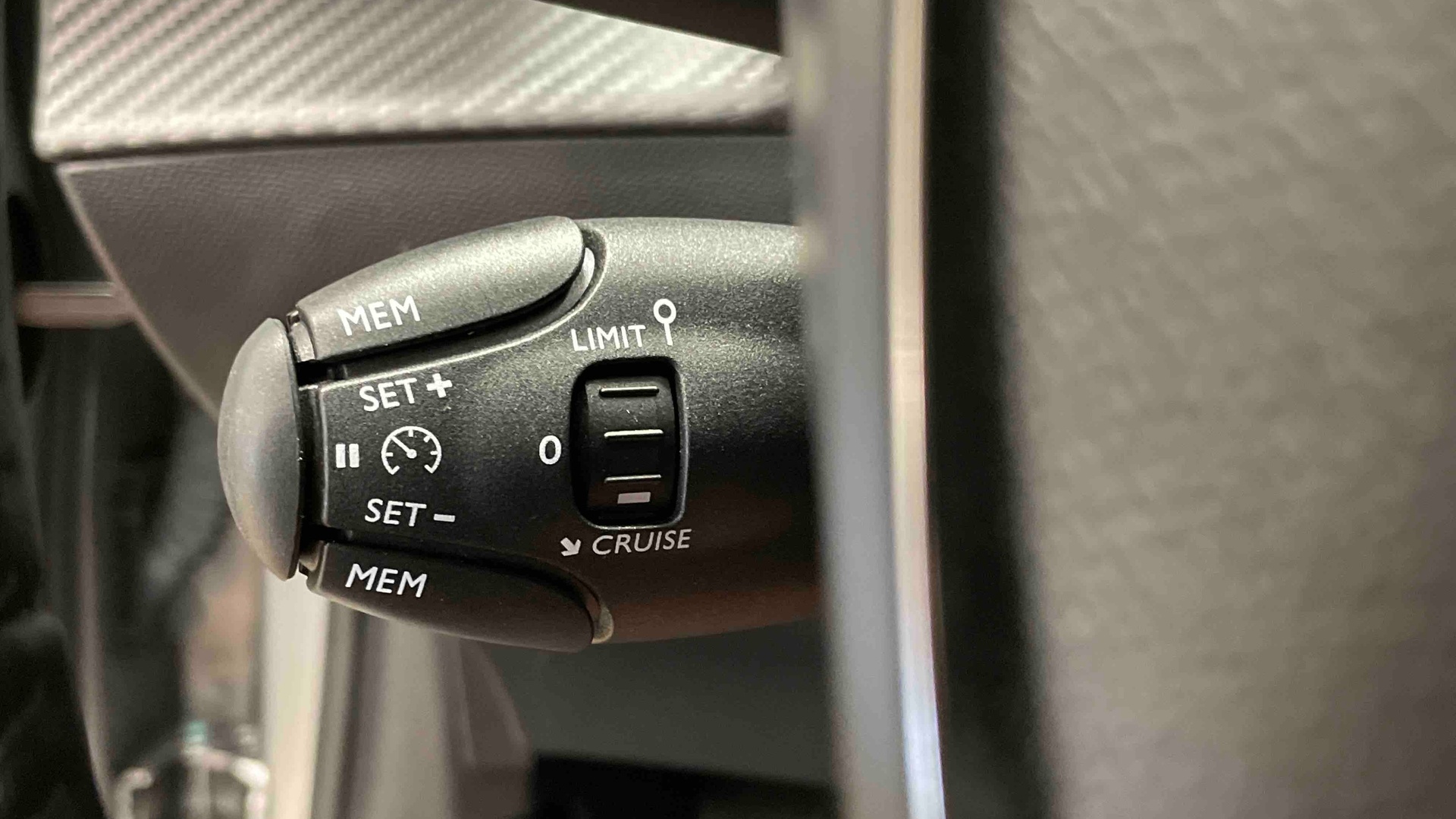 PEUGEOT 208 Style 100 ch BVM6