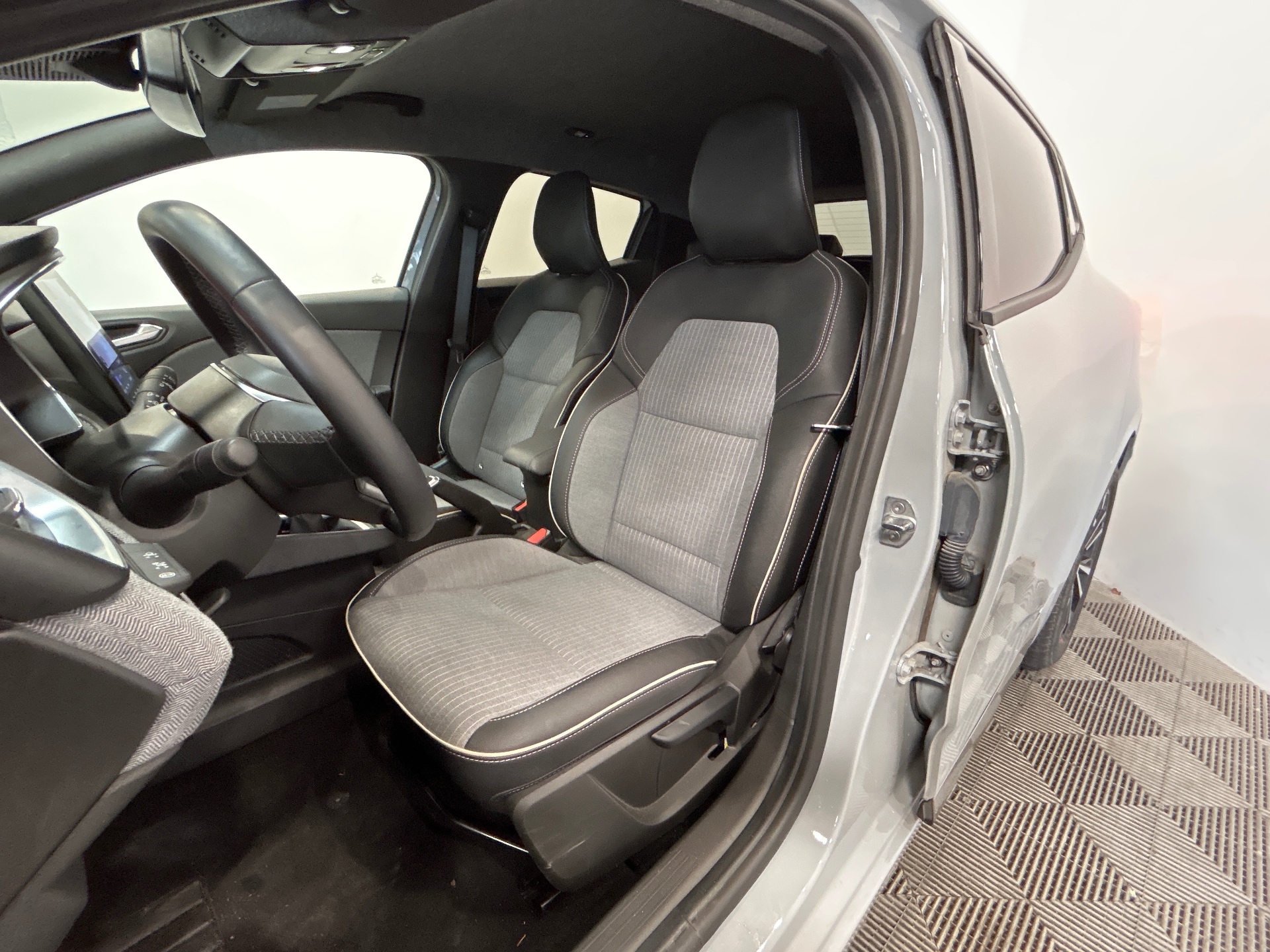 RENAULT CLIO V Techno 90 tce