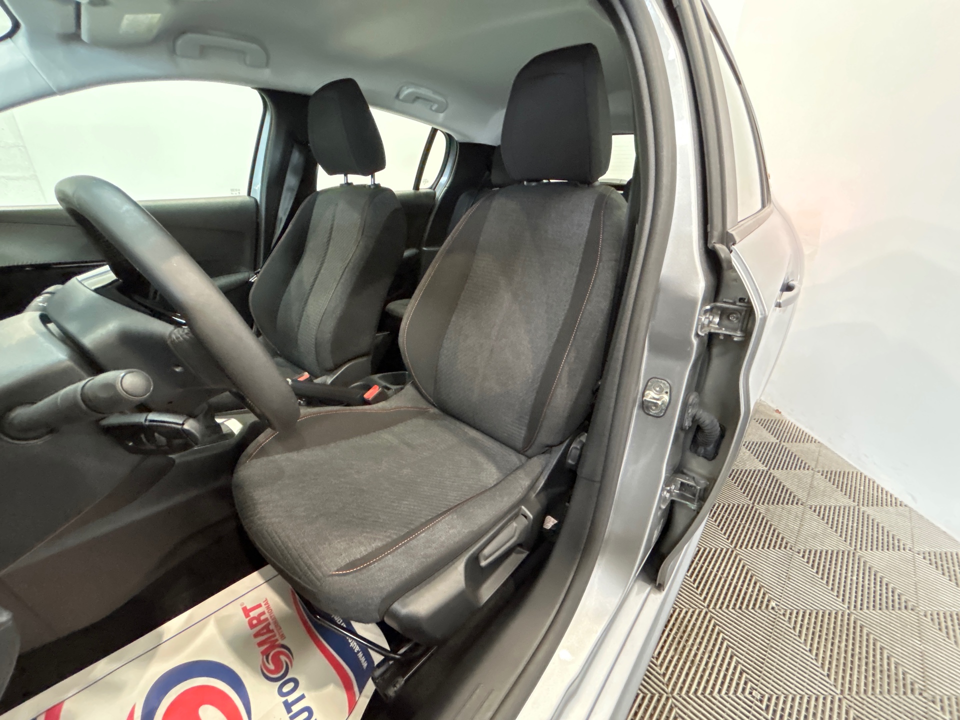 PEUGEOT 208 Style 100 ch BVM6