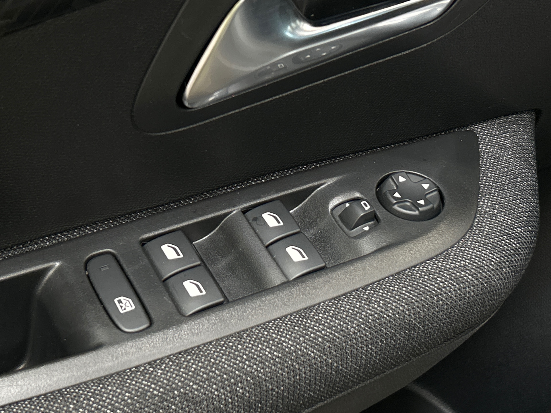 PEUGEOT 208 Style 100 ch BVM6