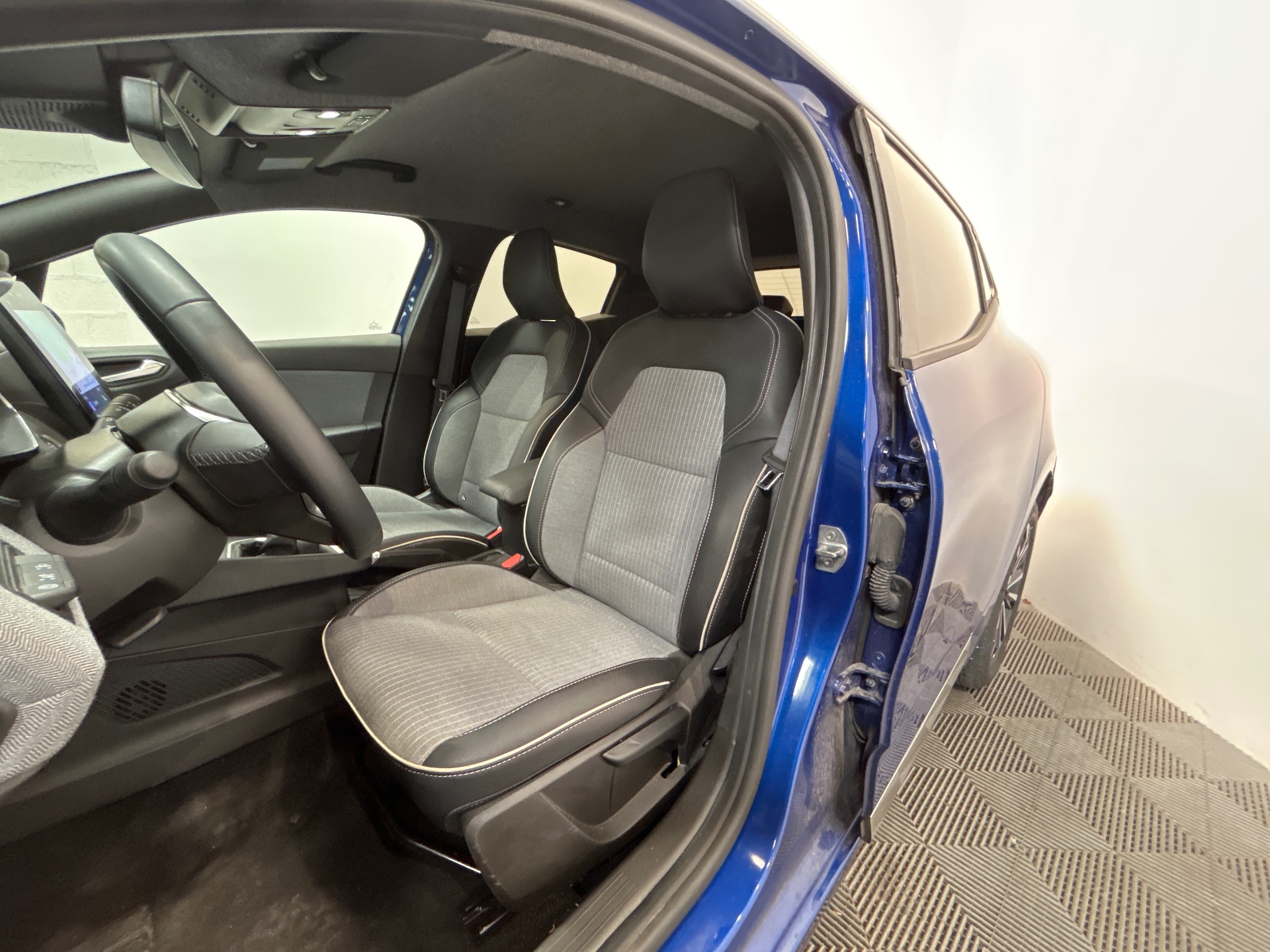 RENAULT CLIO V Techno 90 tce