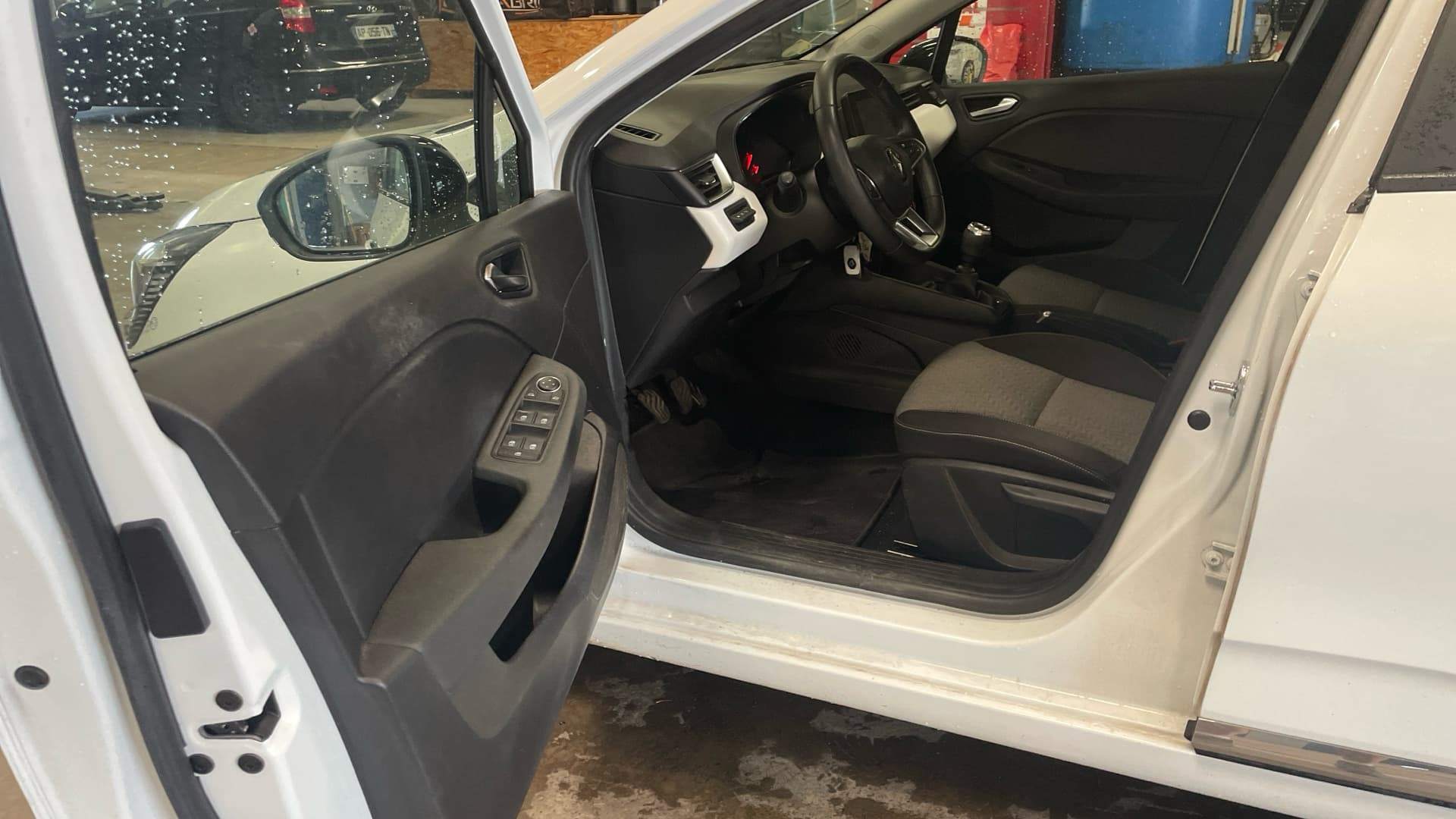 RENAULT CLIO V Blue dCi 100 Evolution