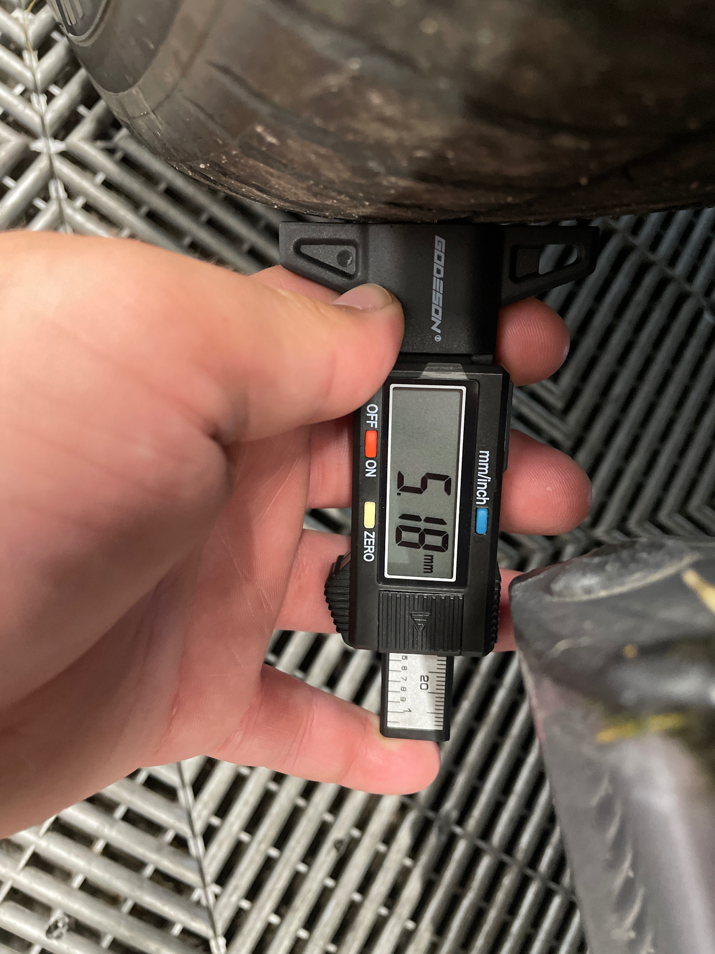 PEUGEOT 308 Allure Hybrid 145 ch e-DCS6 — expertise