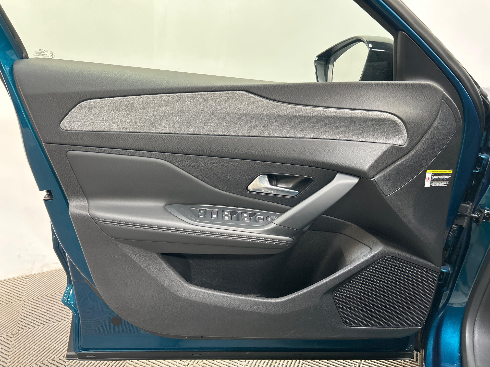 PEUGEOT 408 Allure Hybrid 145 ch e-DCS6